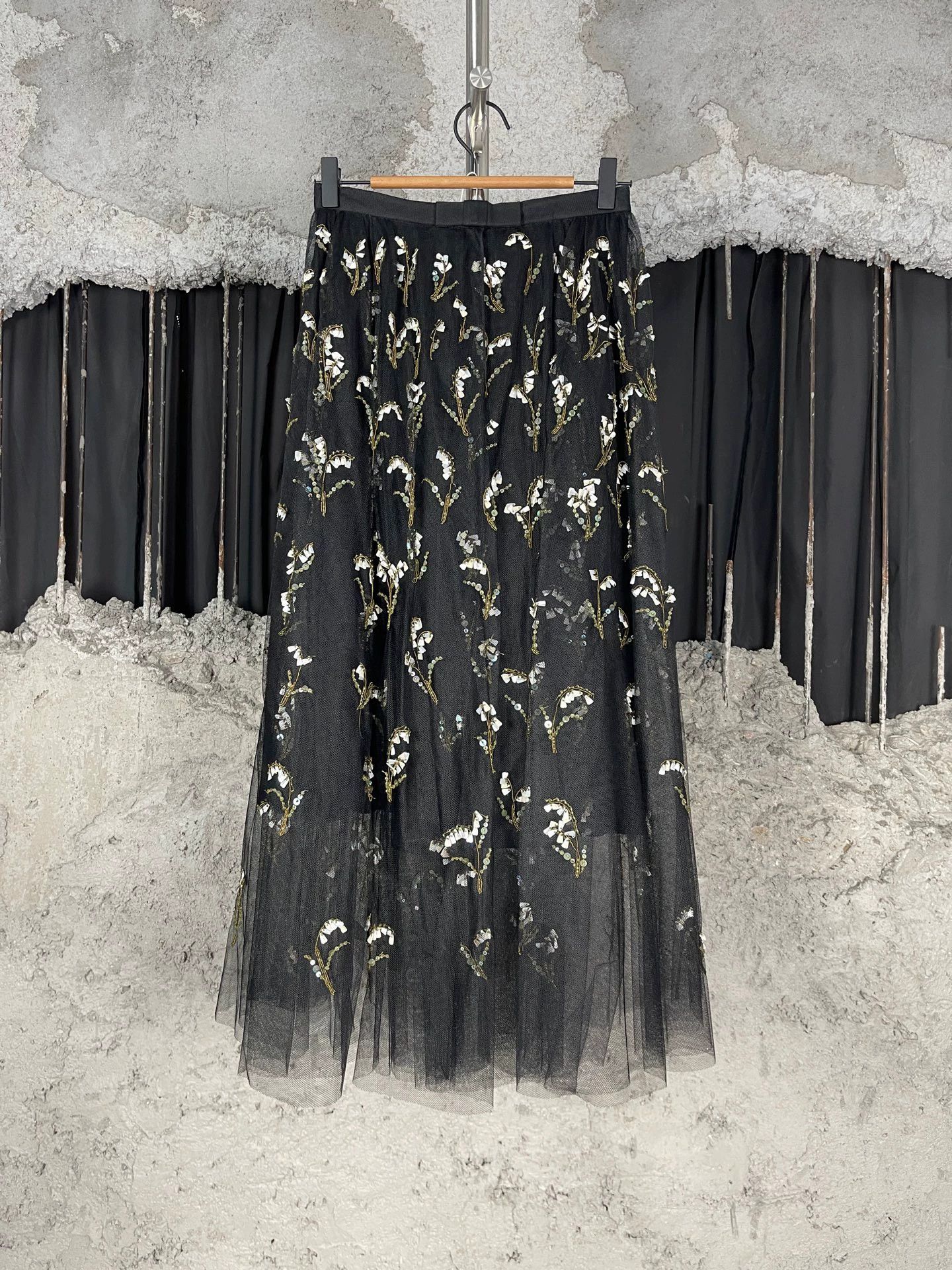 Dior Dior Haute Couture Tulle Dress 34 Size 25" / US 0 / IT 36 - 1 Thumbnail