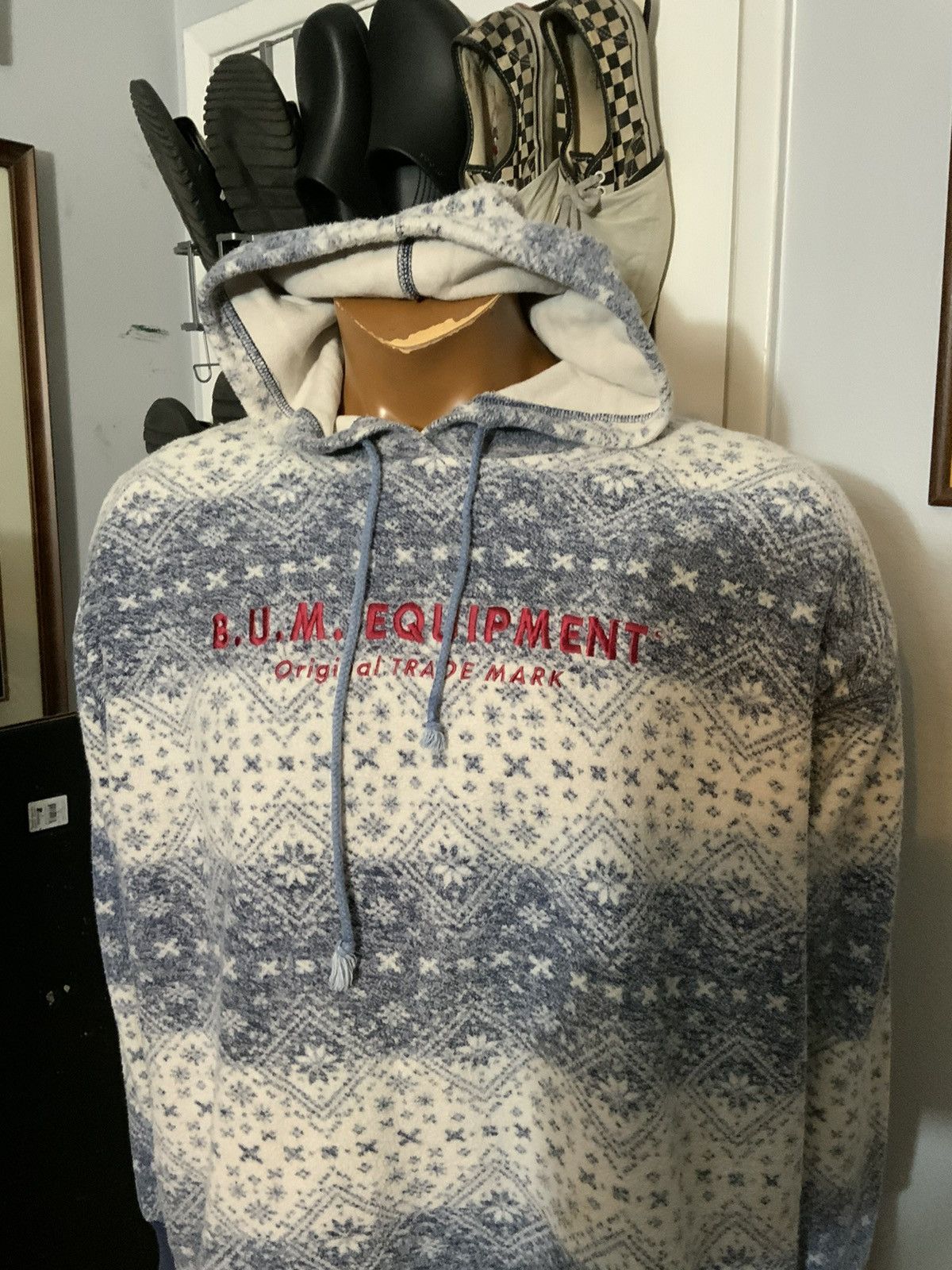 B.U.M Equipment × Vintage Vintage 90s B.U.M. Equipment Snowflake Fair Isle Hoodie Size US M / EU 48-50 / 2 - 11 Thumbnail