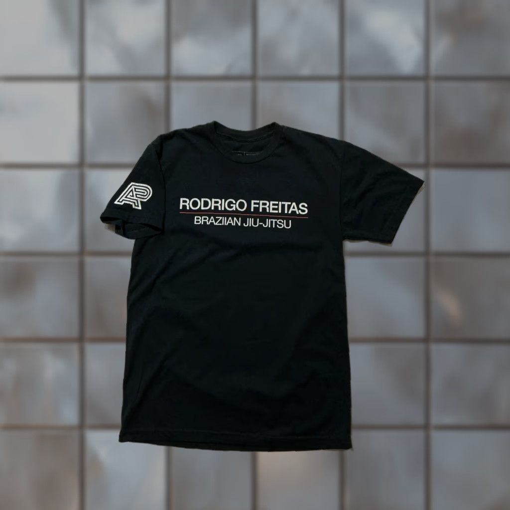 Vintage VINTAGE Albino Preto Rodrigo Freitas BJJ Brazilian Jiu Jitsu Black Graphic S/S T-Shirt Small Mens Shirt Size US S / EU 44-46 / 1 - 1 Thumbnail