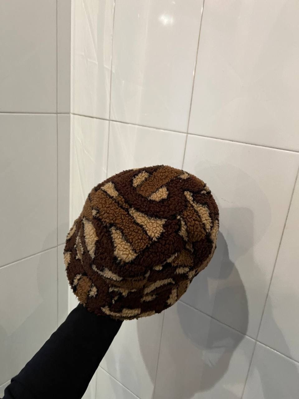 Burberry Burberry monogram sherpa bucket hat Size ONE SIZE - 10 Thumbnail