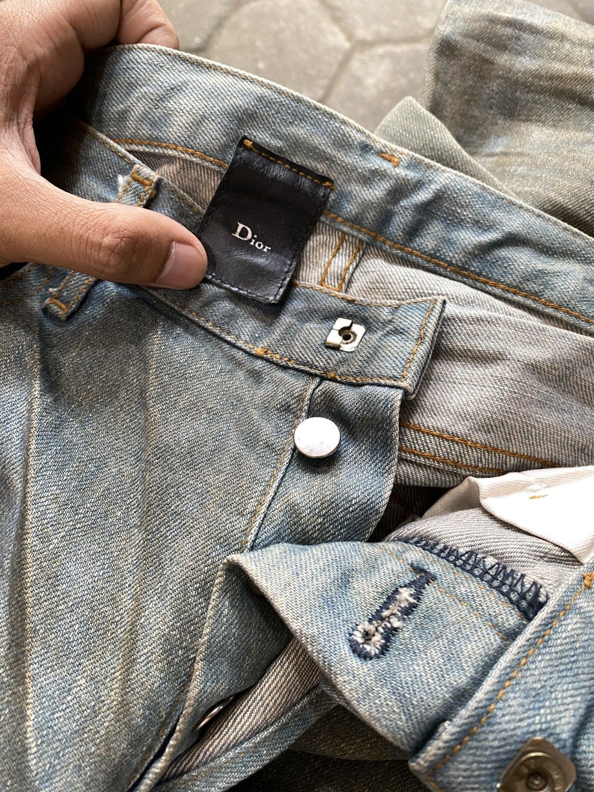 Dior SS04 Dior Homme Strip Dirty Bleu Claire Clawmark Denim Jeans Size US 34 / EU 50 - 4 Thumbnail