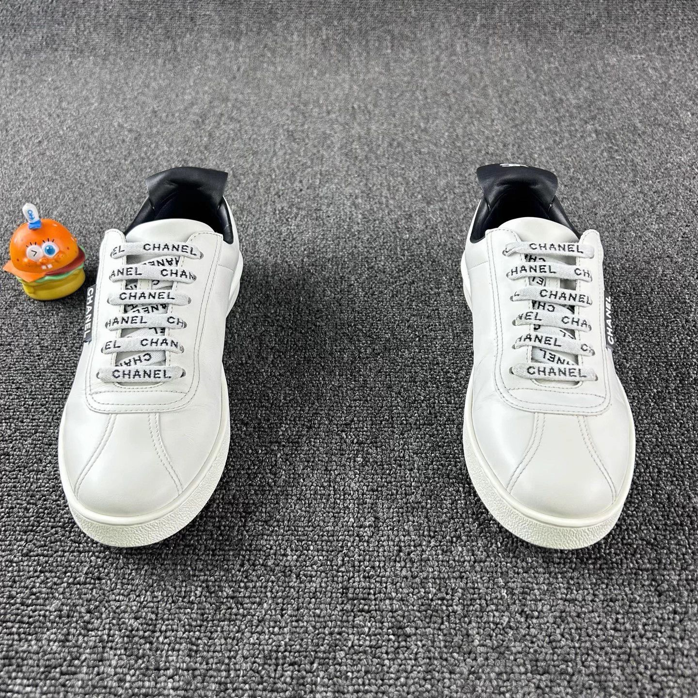 Chanel Chanel White Leather Sneakers Women's 37.5 Size US 6.5 / IT 36.5 - 2 Thumbnail