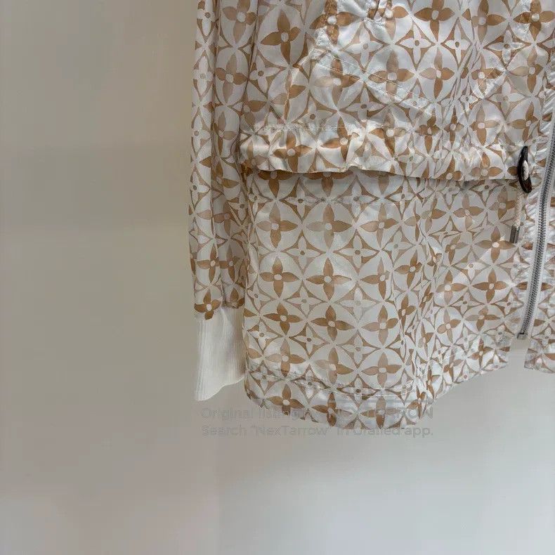 Louis Vuitton Louis Vuitton Monogram Summer Limited Edition Full Seal Pa Size XS / US 0-2 / IT 36-38 - 5 Thumbnail