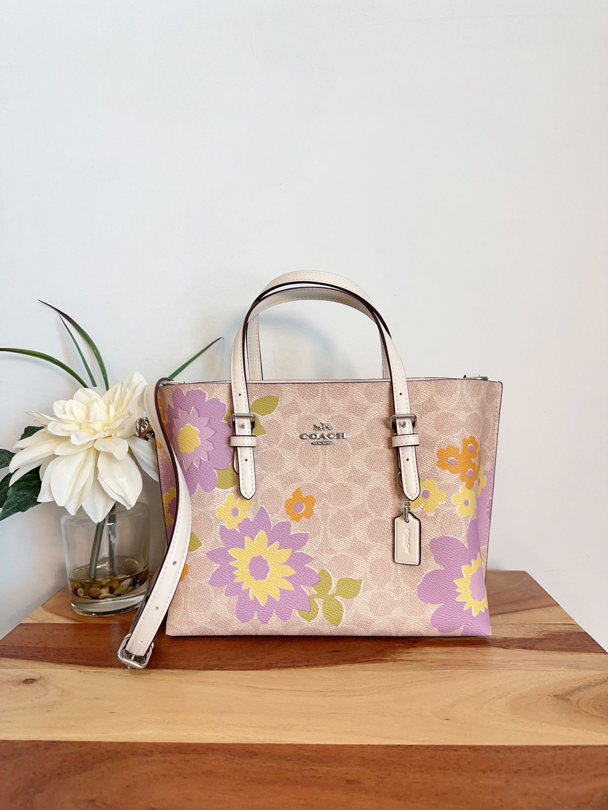 Coach NWT Coach Mollie Tote Bag With Floral Print CZ593