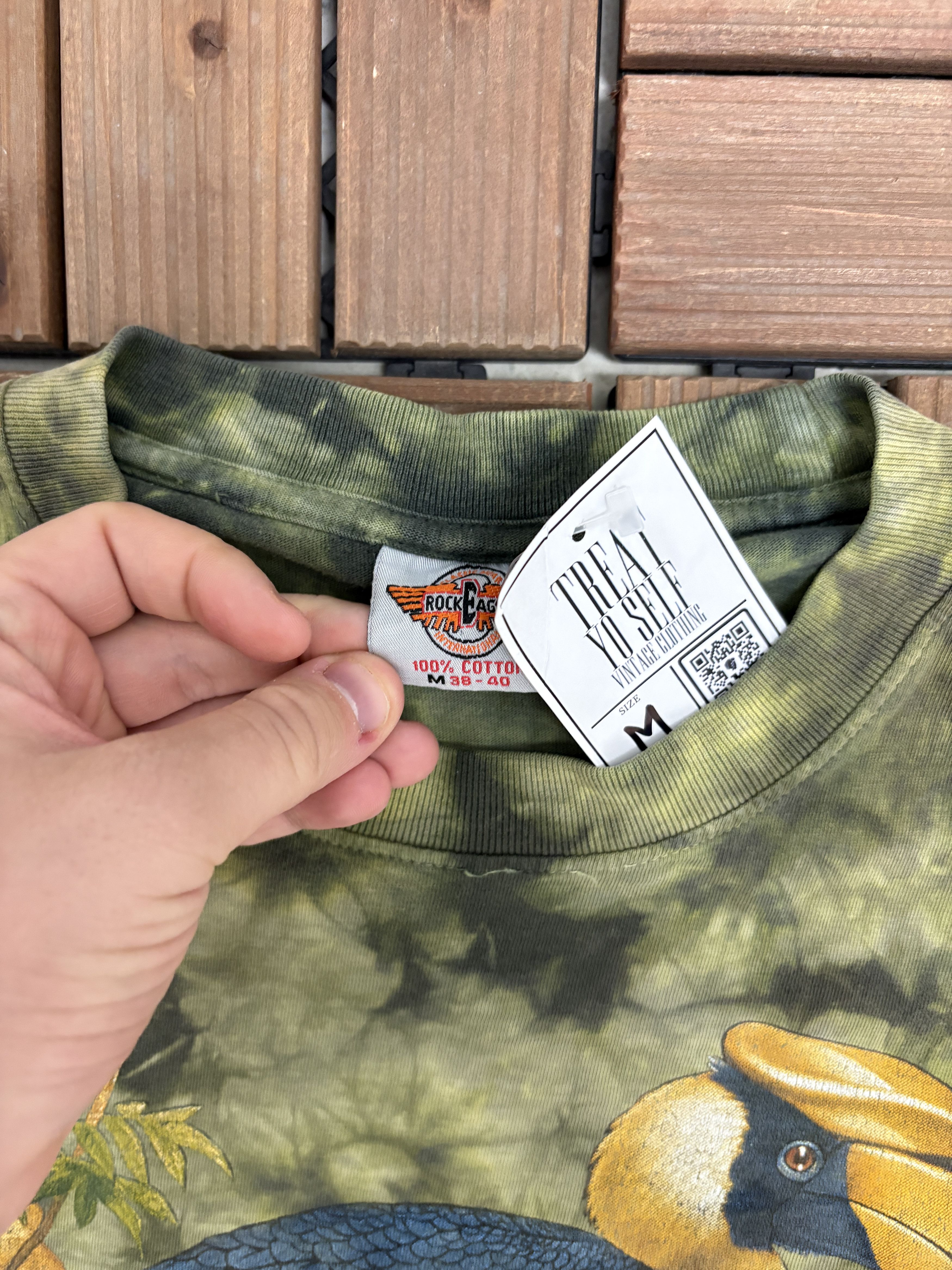 Vintage Great Hornbills (Buceros Bicornis) Vintage Green Tee Size US M / EU 48-50 / 2 - 4 Thumbnail