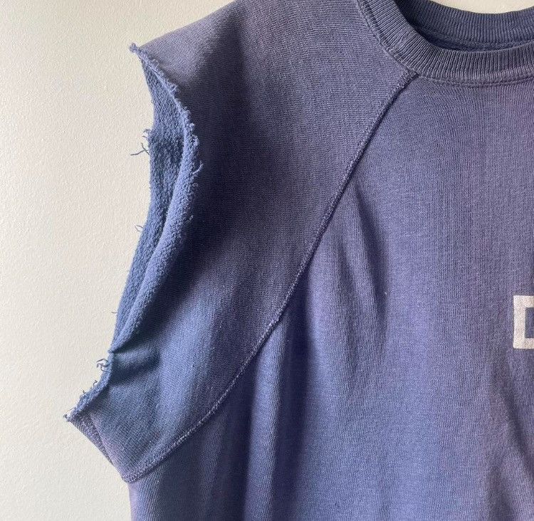 Vintage Vintage Sleeveless Crewneck “DELTS” Size US L / EU 52-54 / 3 - 3 Thumbnail