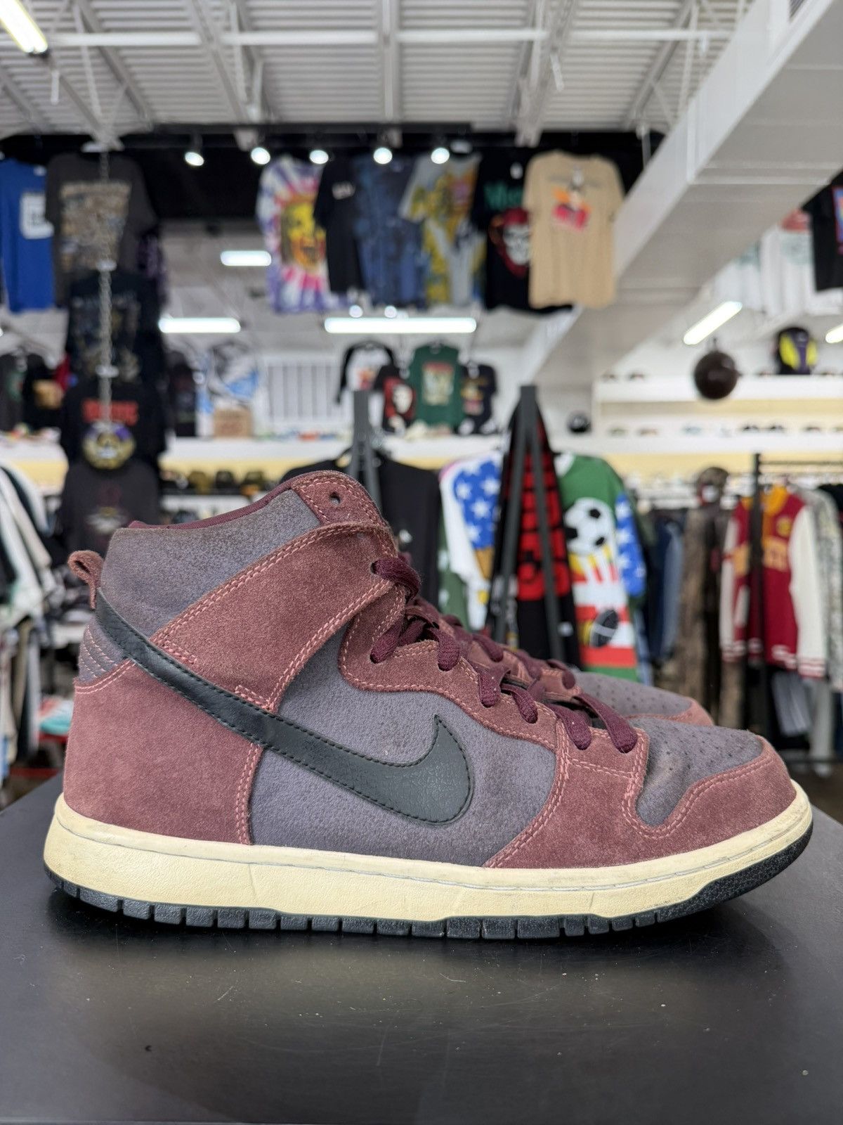 Nike Nike SB Dunk High Deep Burgundy Gridiron Size 9.5 Size US 9.5 / EU 42-43 - 6 Thumbnail