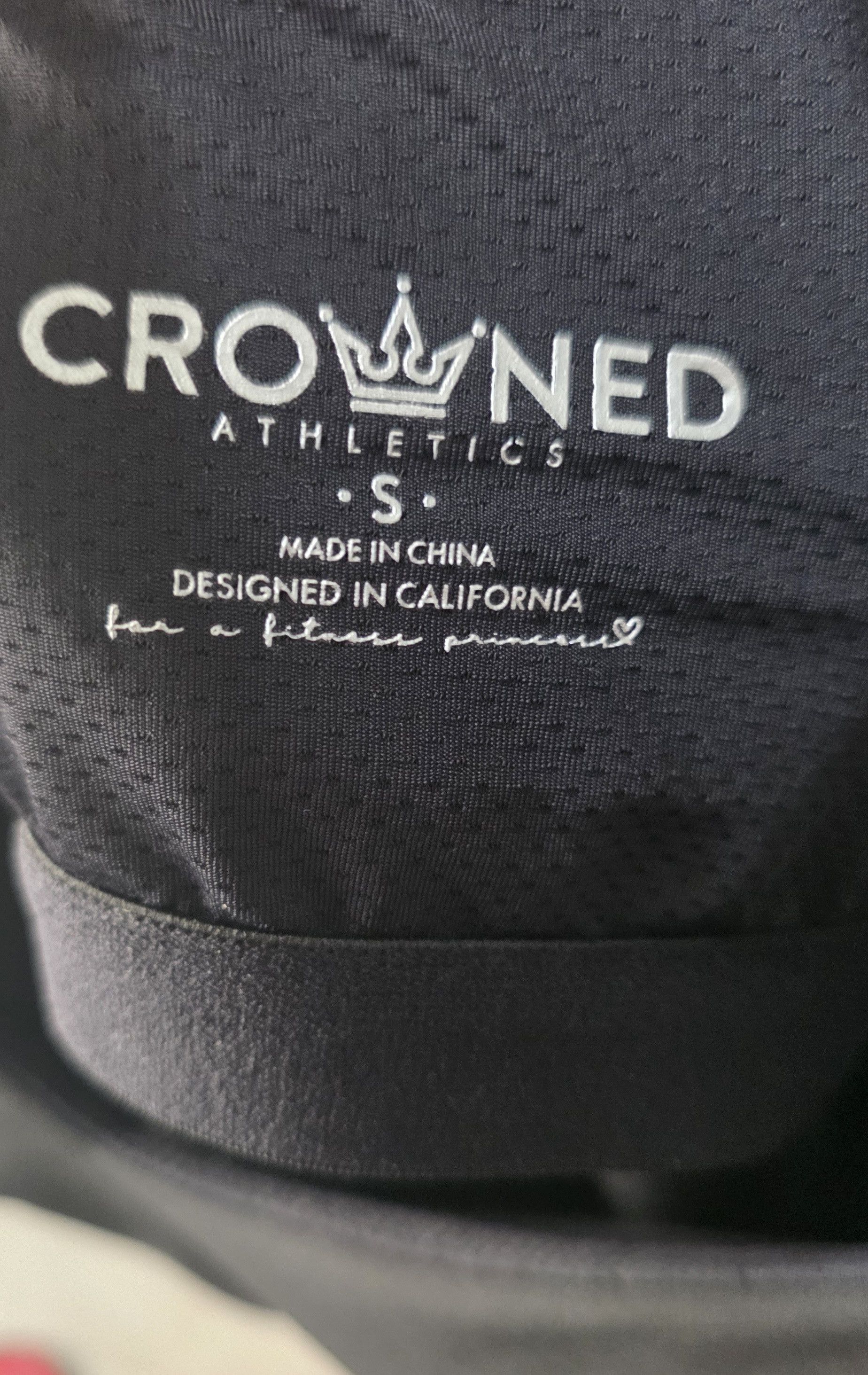 Other NWOT Crowned Athletics Black Essentials Crop Tank Top Small Size S / US 4 / IT 40 - 3 Thumbnail