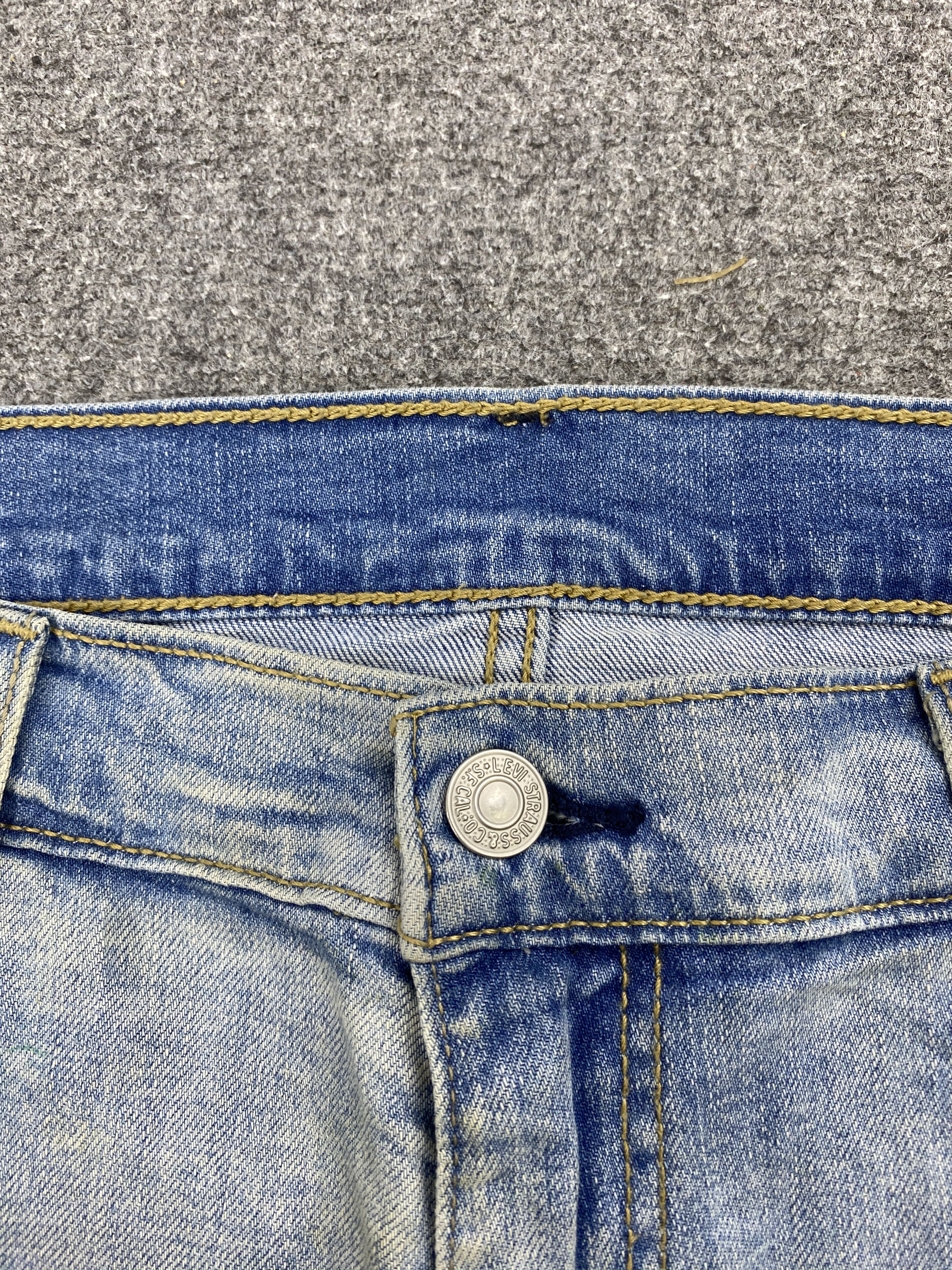 Levi's × Vintage Light Washed Vintage Levis 511 Slim Fit Jeans Size US 36 / EU 52 - 8 Thumbnail