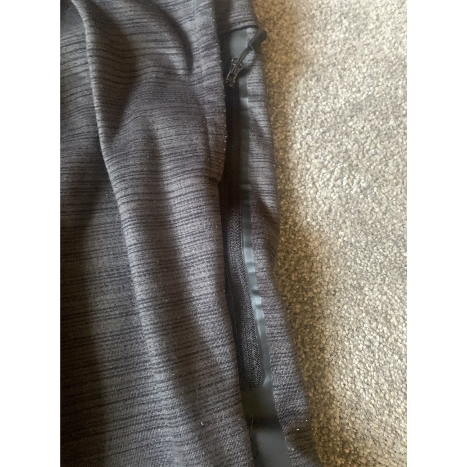 Spalding Spalding L Mens Joggers Drawstring Athleisure Sweatpants Gray Moisture Wicking Pockets Zip Pocket Adjustable Waist Athletic Stretch Size US 33 - 3 Thumbnail