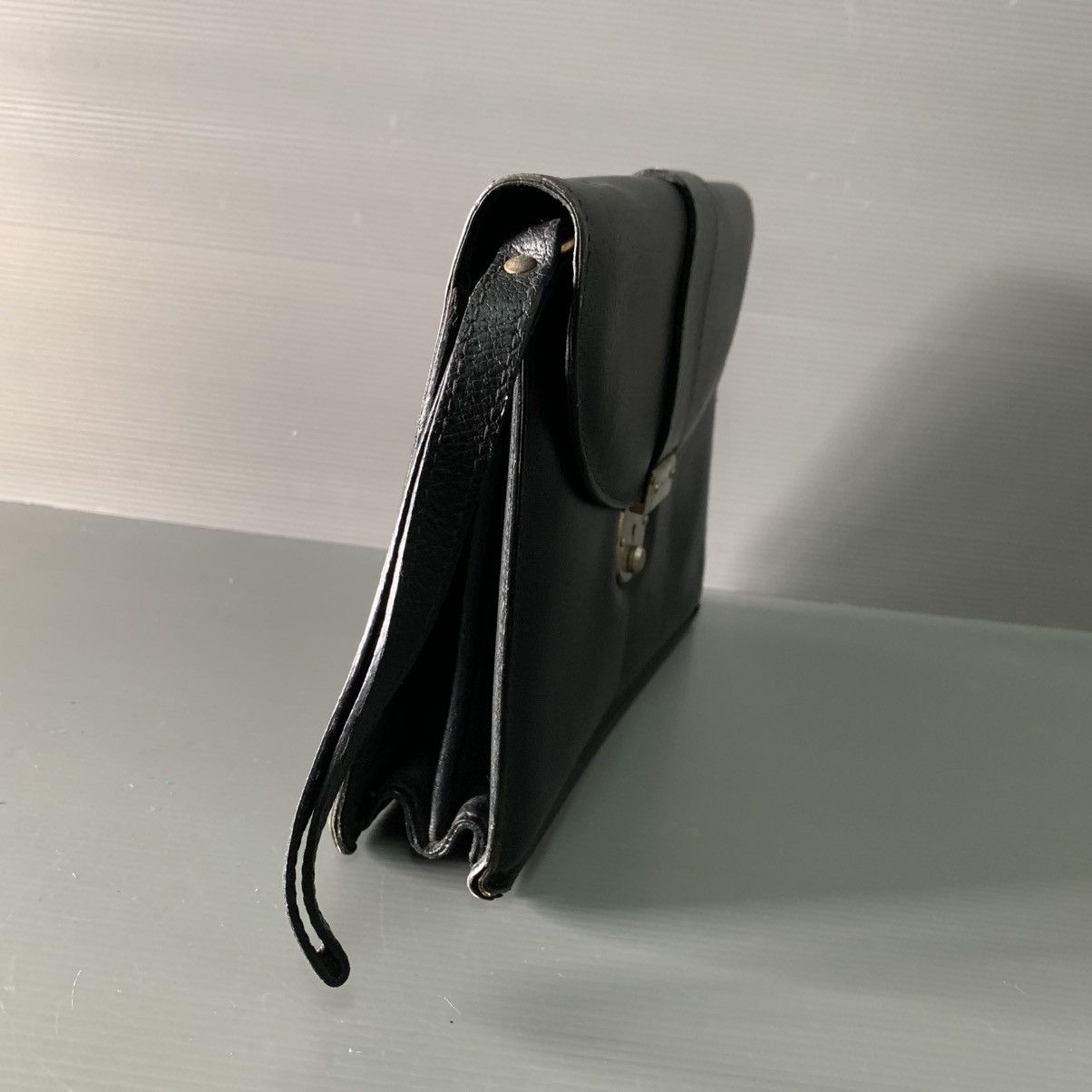 Gucci Authentic Gucci Black Leather Clutch Bag Size ONE SIZE - 3 Thumbnail
