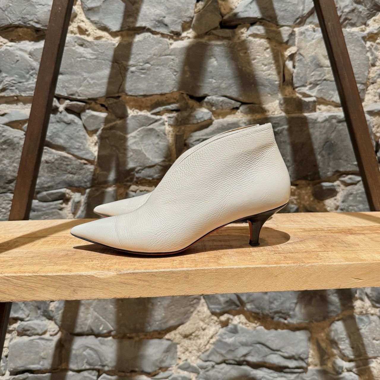 Celine Céline Ivory Patent Leather Kitten Ankle Boots Size US 5 / IT 35 - 5 Thumbnail