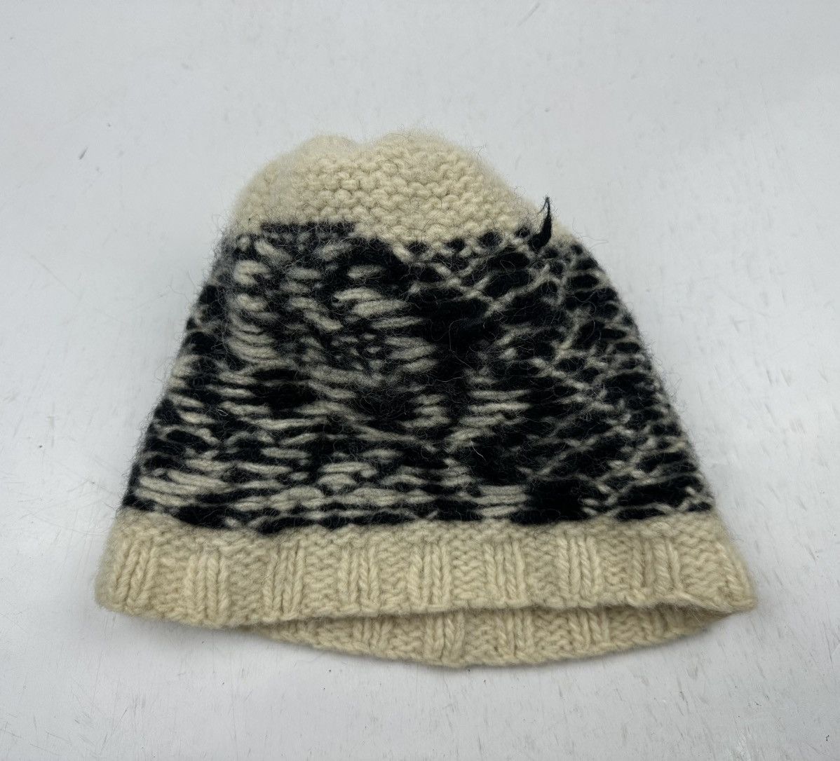 Japanese Brand SKULLS BEANIE HAT - TC 26 Size ONE SIZE - 5 Thumbnail