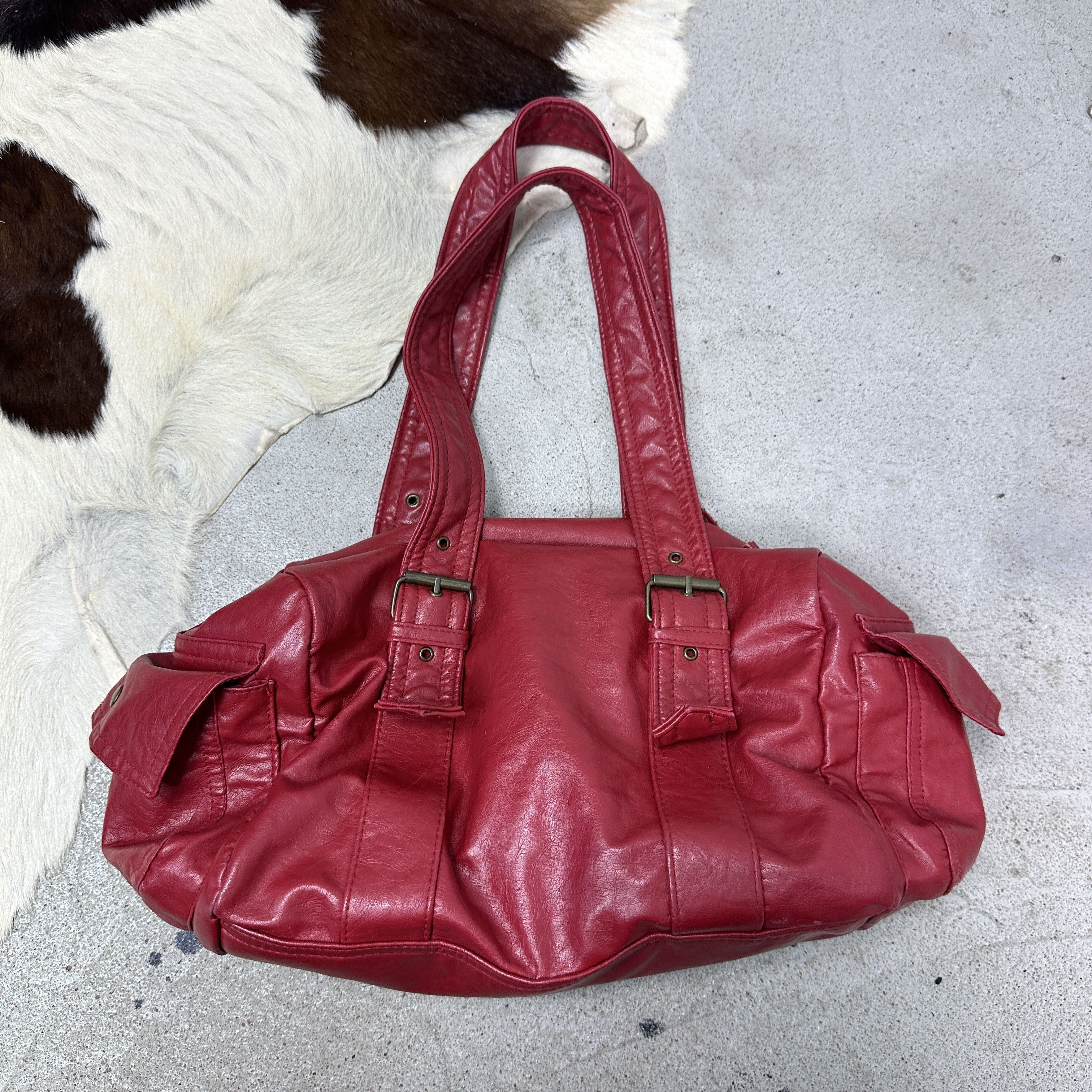 Vintage Vintage Avant Garde Buckled Cherry Red Bag Y2K Size ONE SIZE - 2 Thumbnail