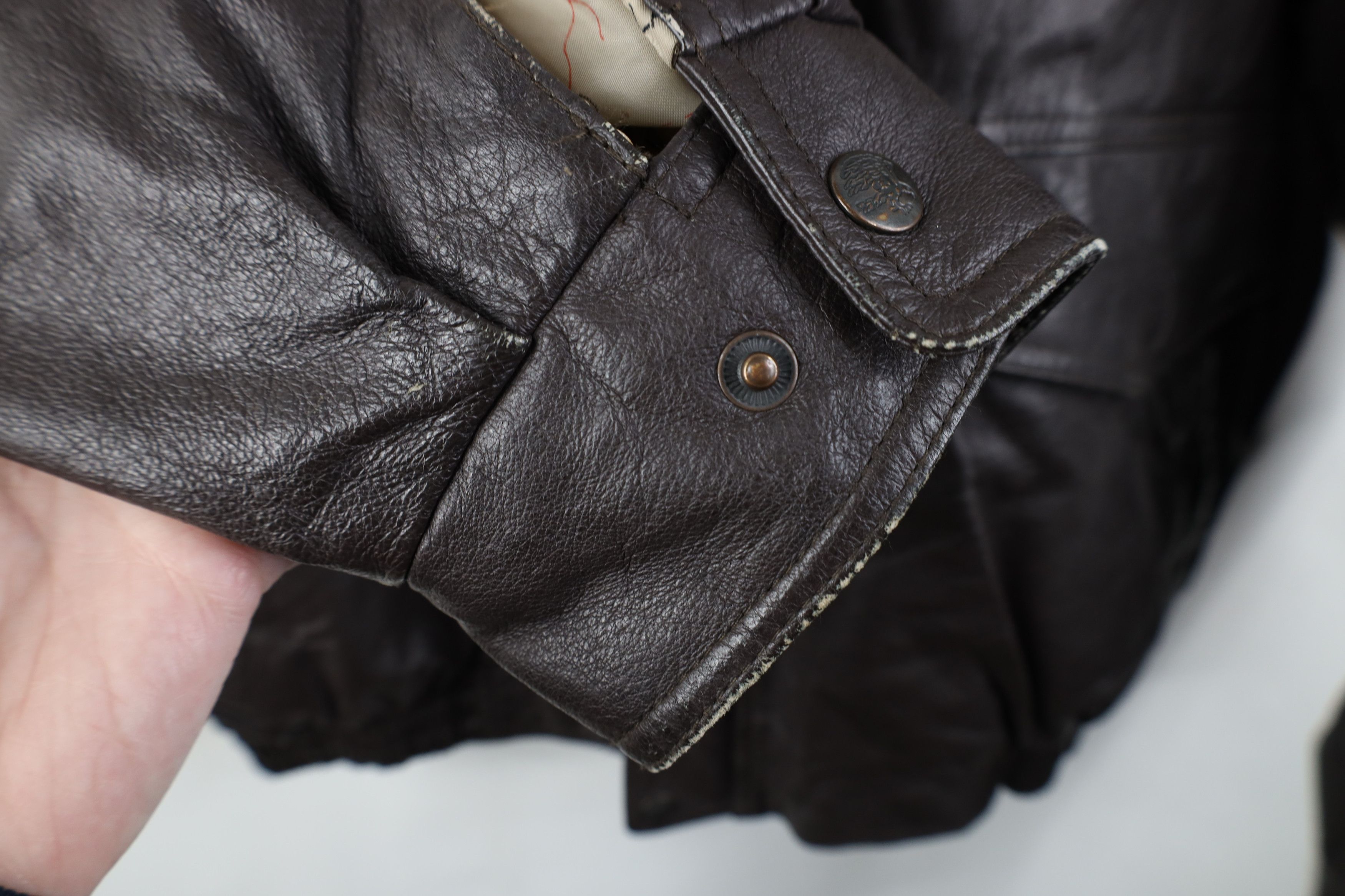 Vintage Vintage 90s North American Club Leather Bomber Jacket Size US XL / EU 56 / 4 - 8 Thumbnail