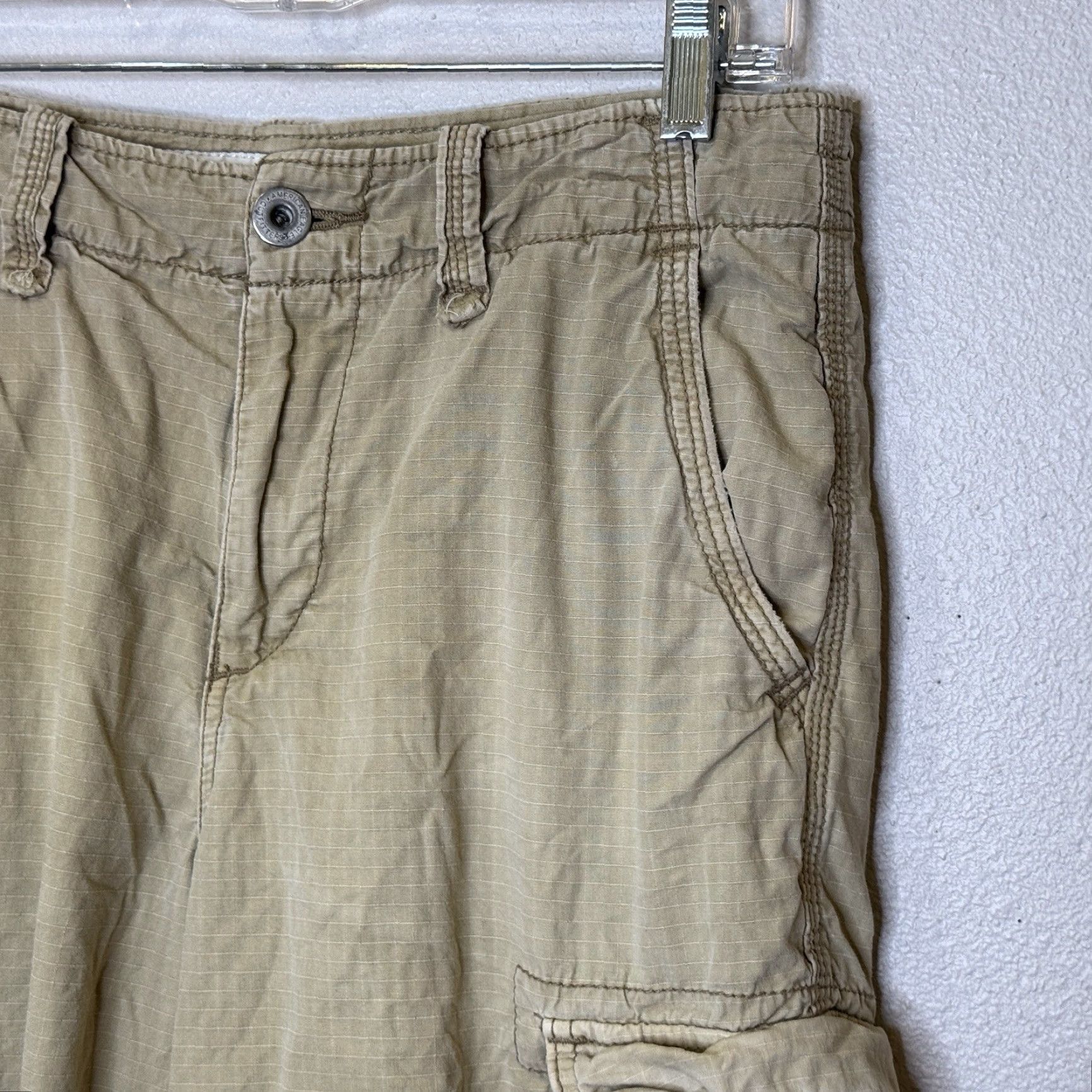 American Eagle Outfitters American Eagle Longboard Ripstop Cargo Shorts Mens 30 Light Khaki Tan Size US 30 / EU 46 - 2 Thumbnail