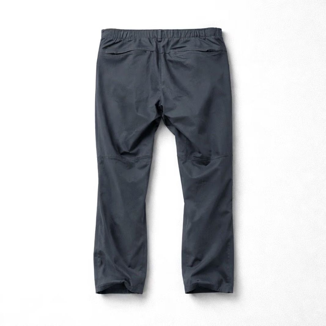 Lululemon Lululemon Pants Gray Joggers Mens Size 38 LM5485SE40118 Athletic Pants Mens 38 Gray Jogger Pockets Stretch Lightweight Regular Inseam 29"} Size US 38 / EU 54 - 4 Thumbnail