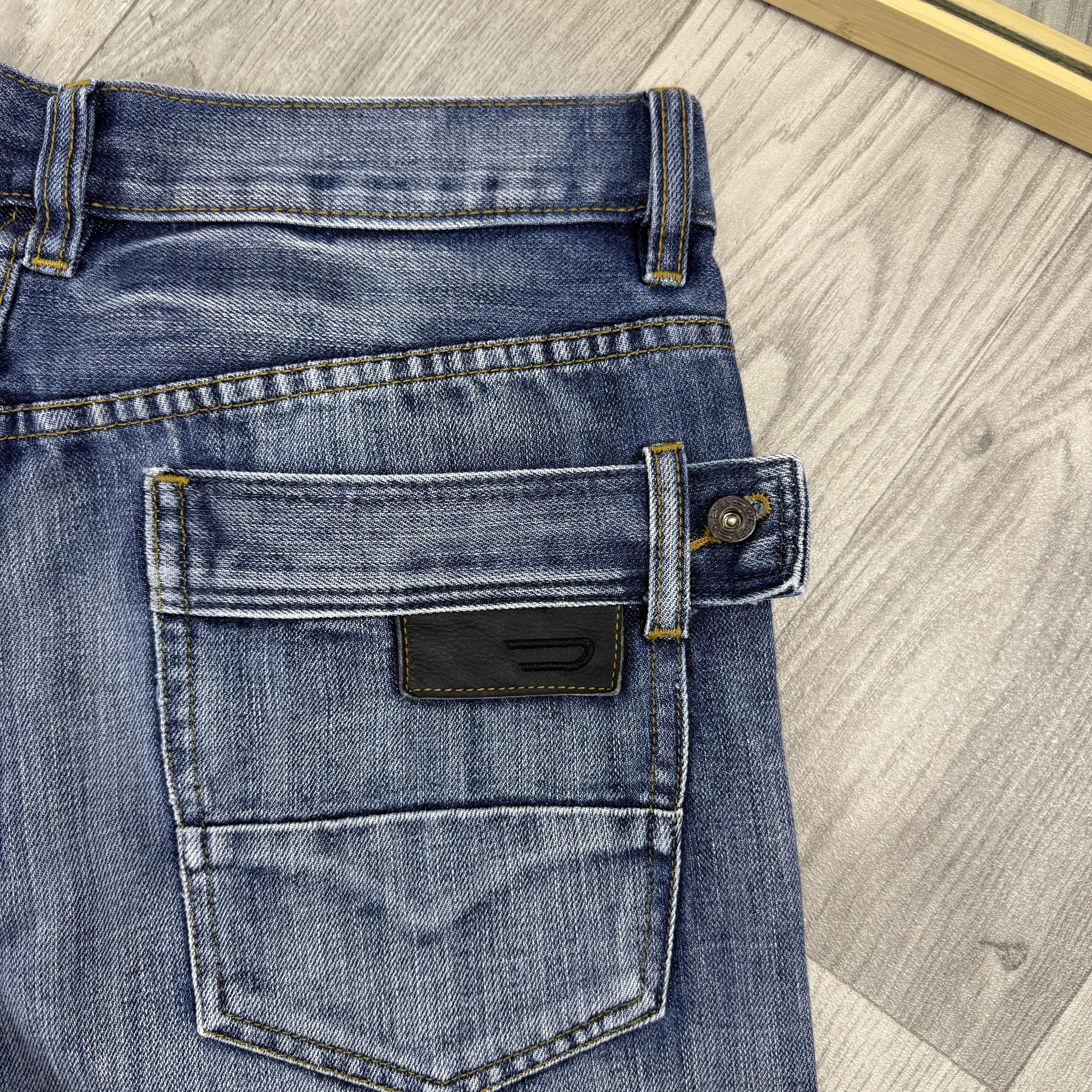 Diesel Vintage Diesel Y2K Rare Blue Denim Straight Jeans 32 Size US 32 / EU 48 - 9 Thumbnail