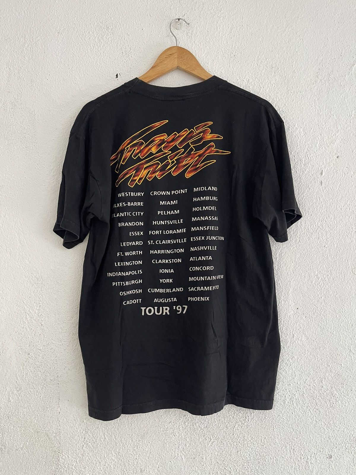 Band Tees × Vintage Vintage 1997 Travis Tritt Tour Winterland T Shirt Size US L / EU 52-54 / 3 - 3 Thumbnail