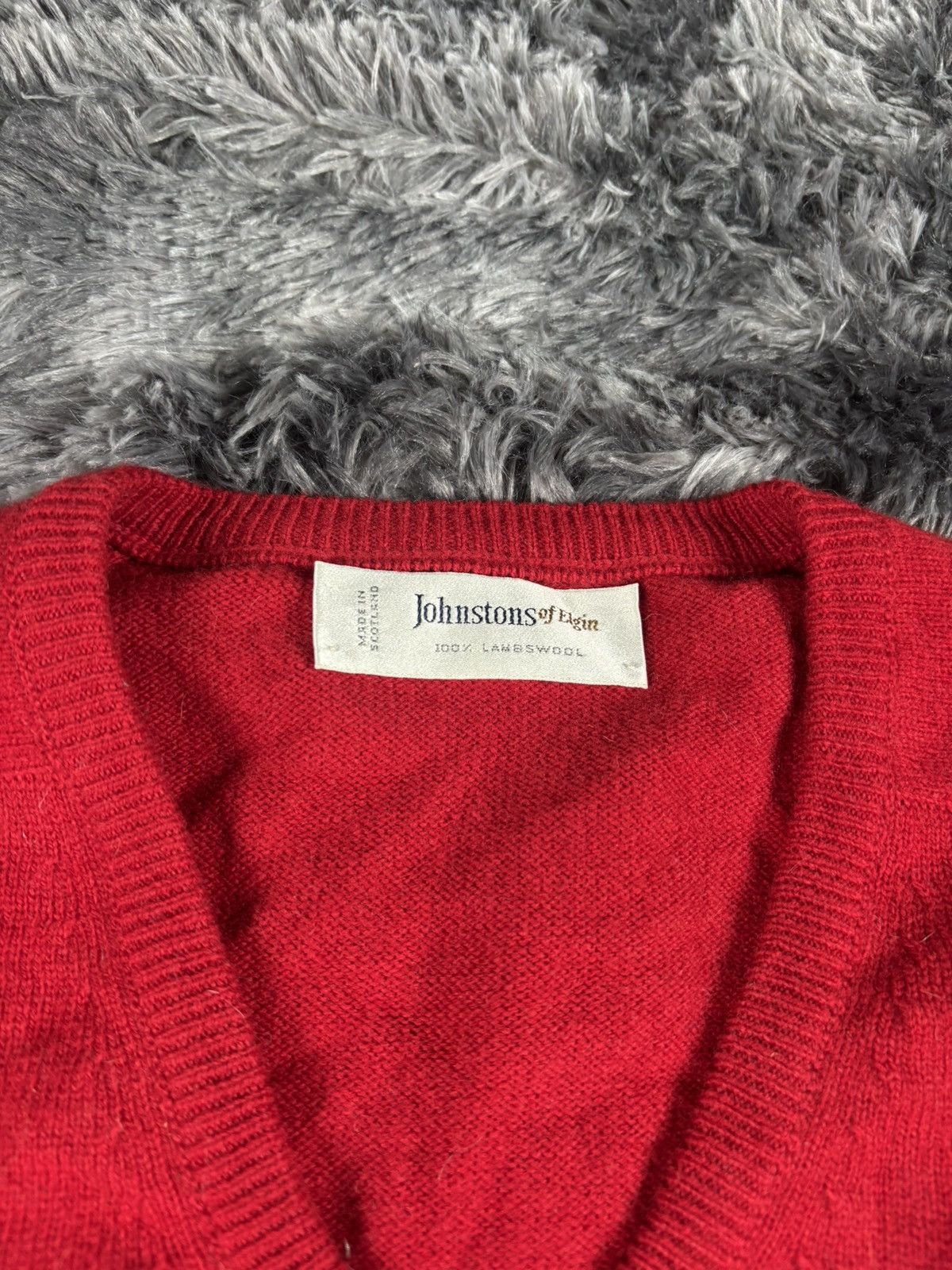 Johnstons Of Elgin Johnstons of Elgin V-Neck Lambswool Sweater Made in Scotland Size US L / EU 52-54 / 3 - 2 Thumbnail