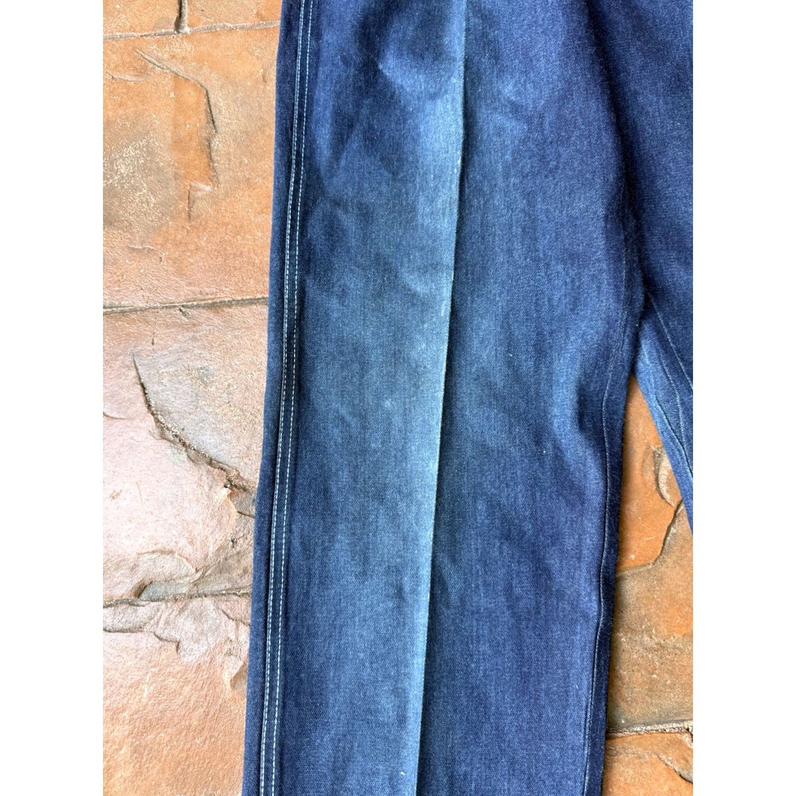 Vintage VINTAGE Andre De Leure Jeans Men 33x31 Straight Denim Blue 90s Mens Jeans Straight Leg Dark Wash Embroidered Pockets Size US 33 - 5 Thumbnail