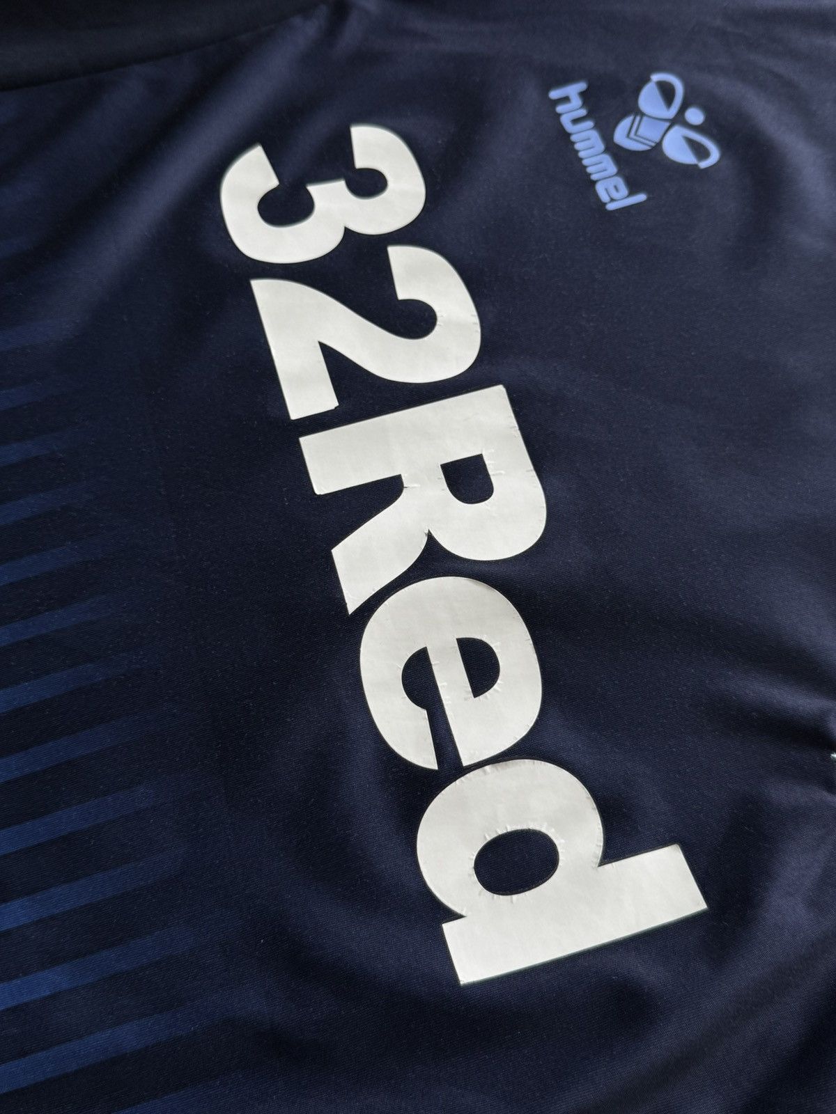 Hummel 2018/19 Rangers FC away kit jersey tshirt hummel vintage Size US L / EU 52-54 / 3 - 3 Thumbnail