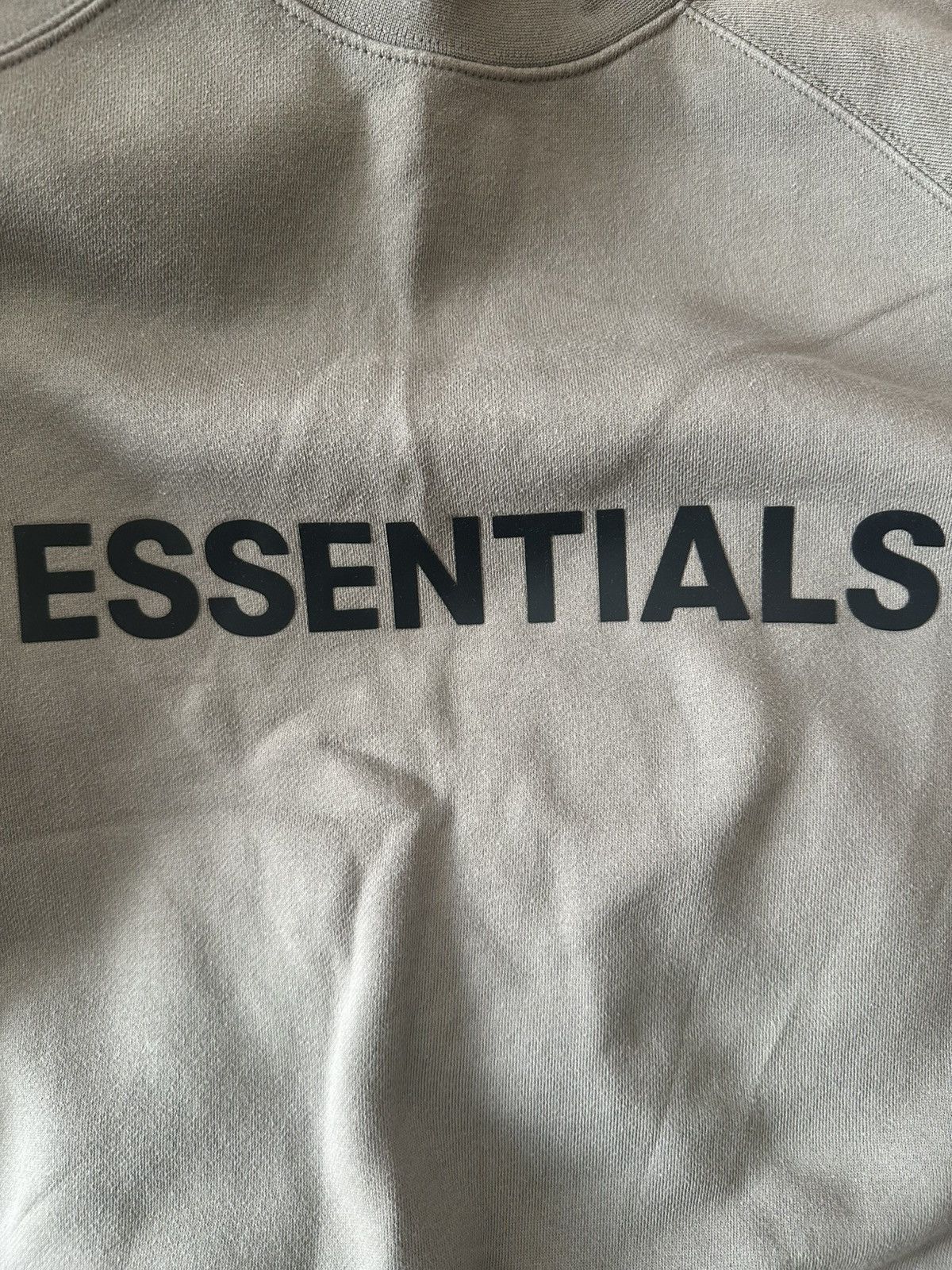 Fear of God Fear of God Essentials Crewneck Applique Logo Size US S / EU 44-46 / 1 - 7 Thumbnail