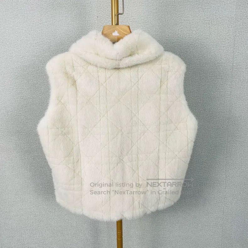 Dior Dior White rattan plaid mink wool vest Size XS / US 0-2 / IT 36-38 - 2 Thumbnail