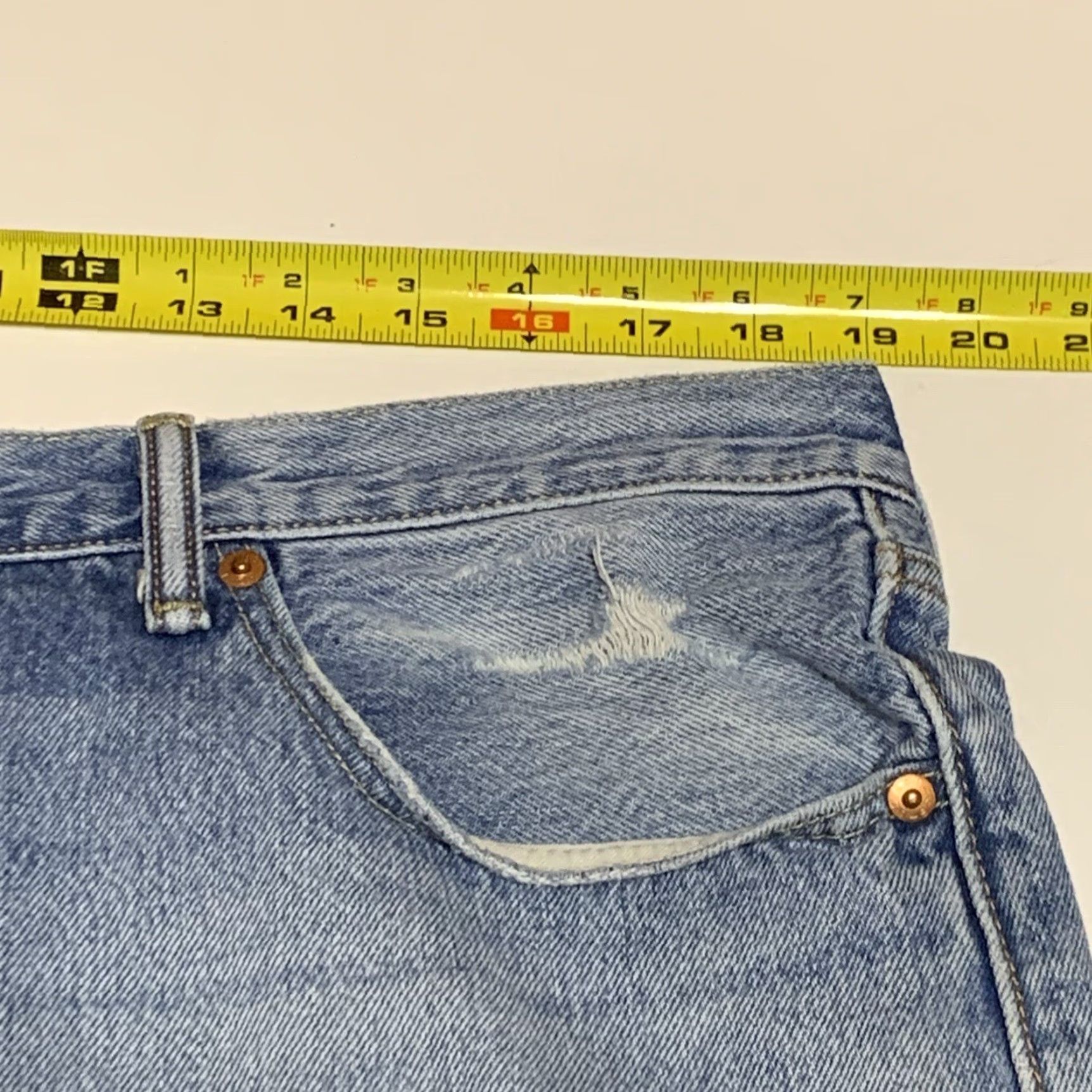 Levi's Levi's 501 Jeans Straight Fit 38x32 Regular Button Fly Distressed Worn Out Blue Denim Men Size US 38 / EU 54 - 4 Thumbnail