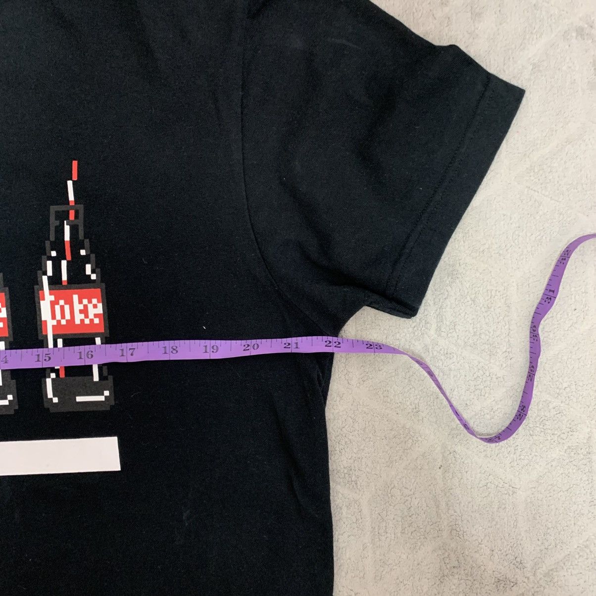 Coca Cola Coca Cola men T shirt Pixelated Design Streetwear outfit Size US XL / EU 56 / 4 - 9 Thumbnail