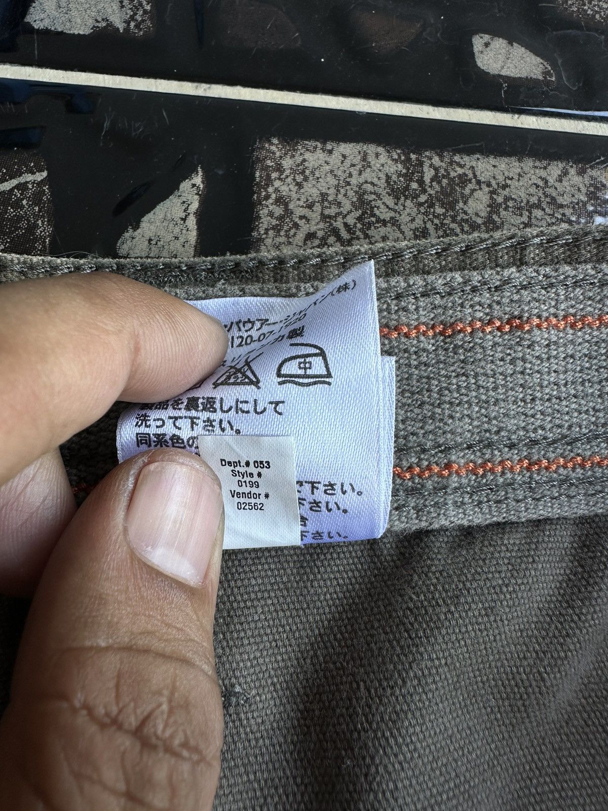 Eddie Bauer × Vintage Vintage Eddie Bauer Baggy Sunfaded Cargo Pant D161 Size US 36 / EU 52 - 13 Thumbnail