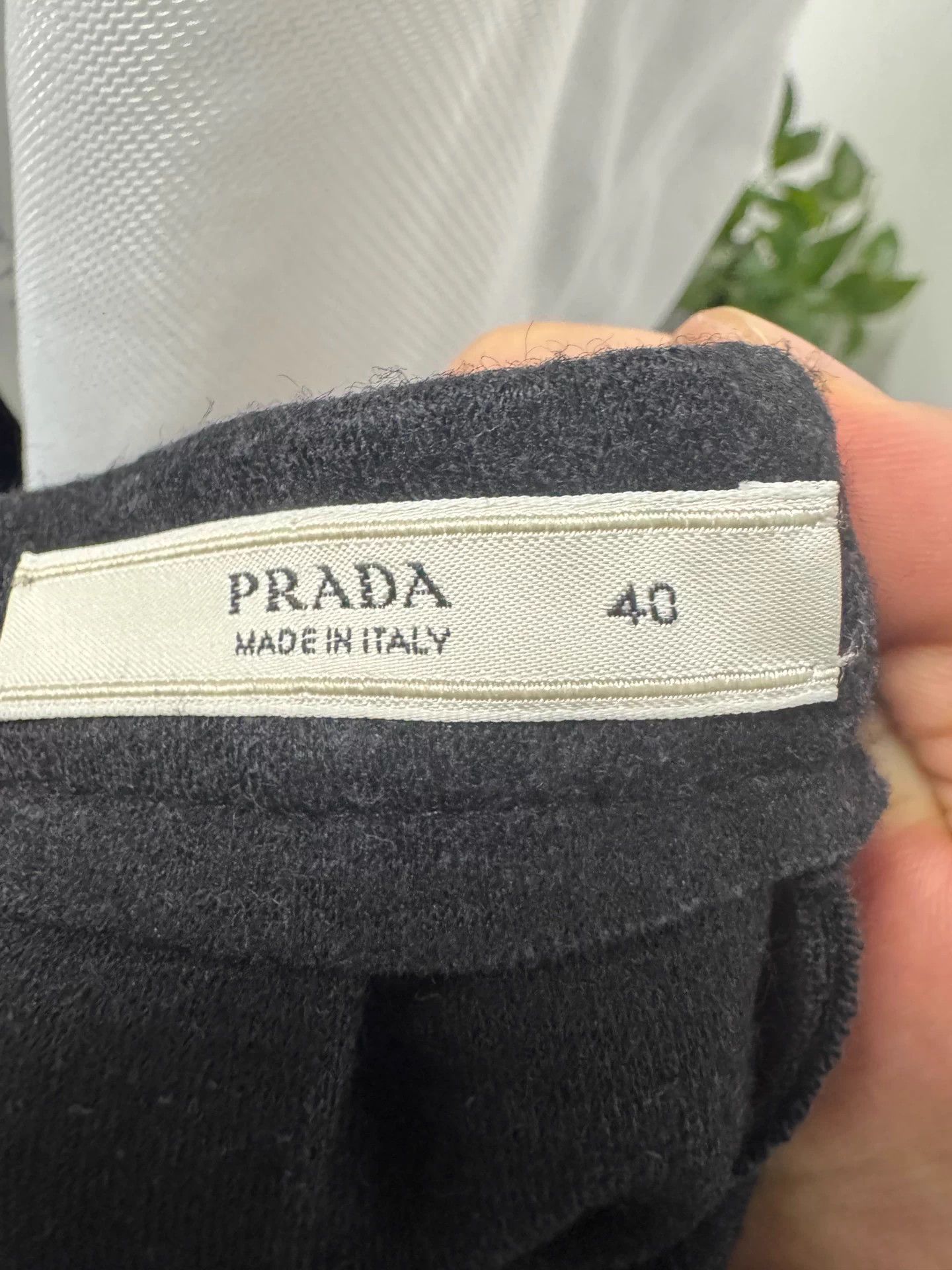 Prada Prada Wool A-line Skirt Black 40 Like New Size 28" / US 6 / IT 42 - 4 Thumbnail