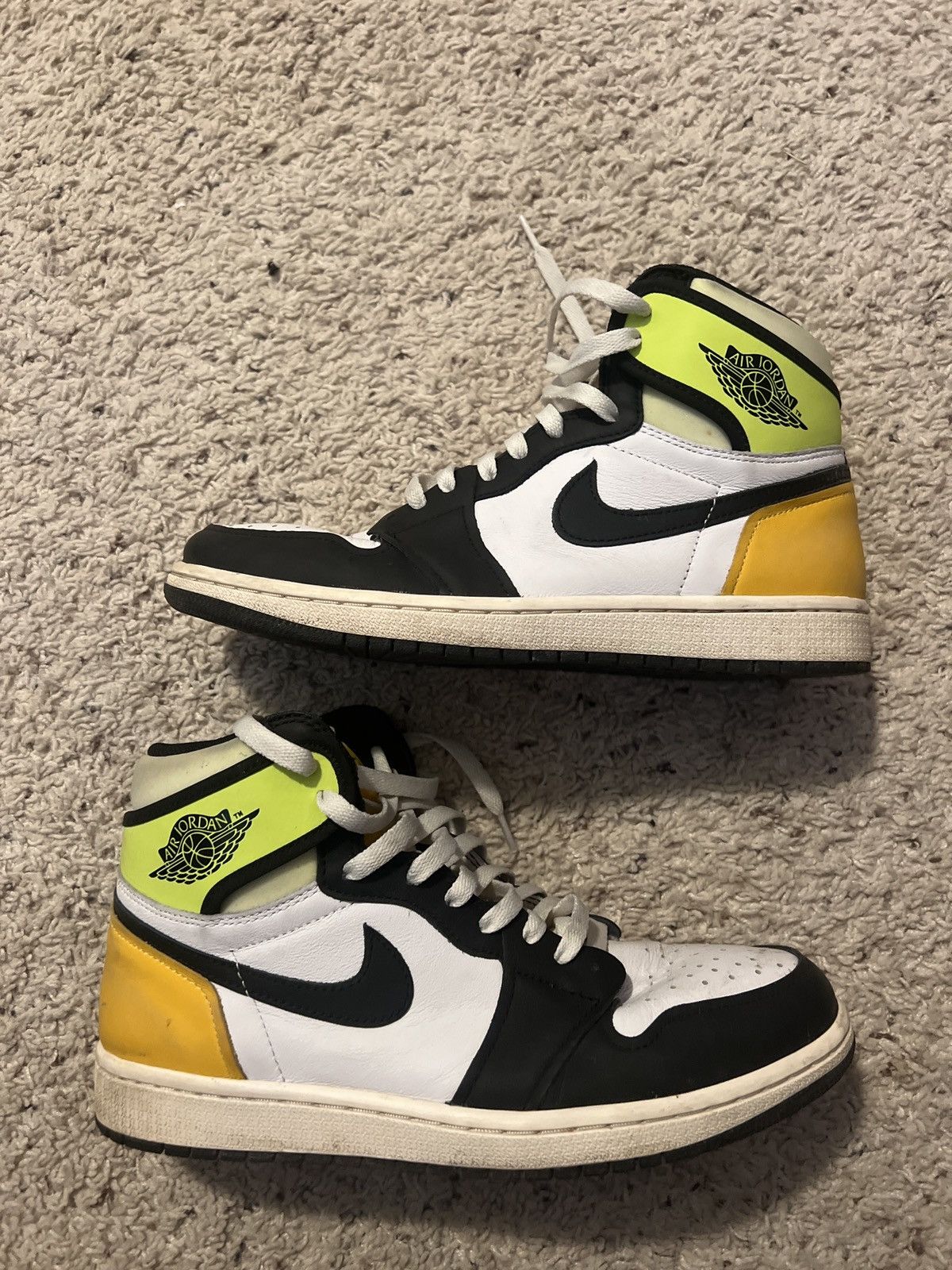 On Feet Air Jordan High Volt On Feet Air Jordan University Gold