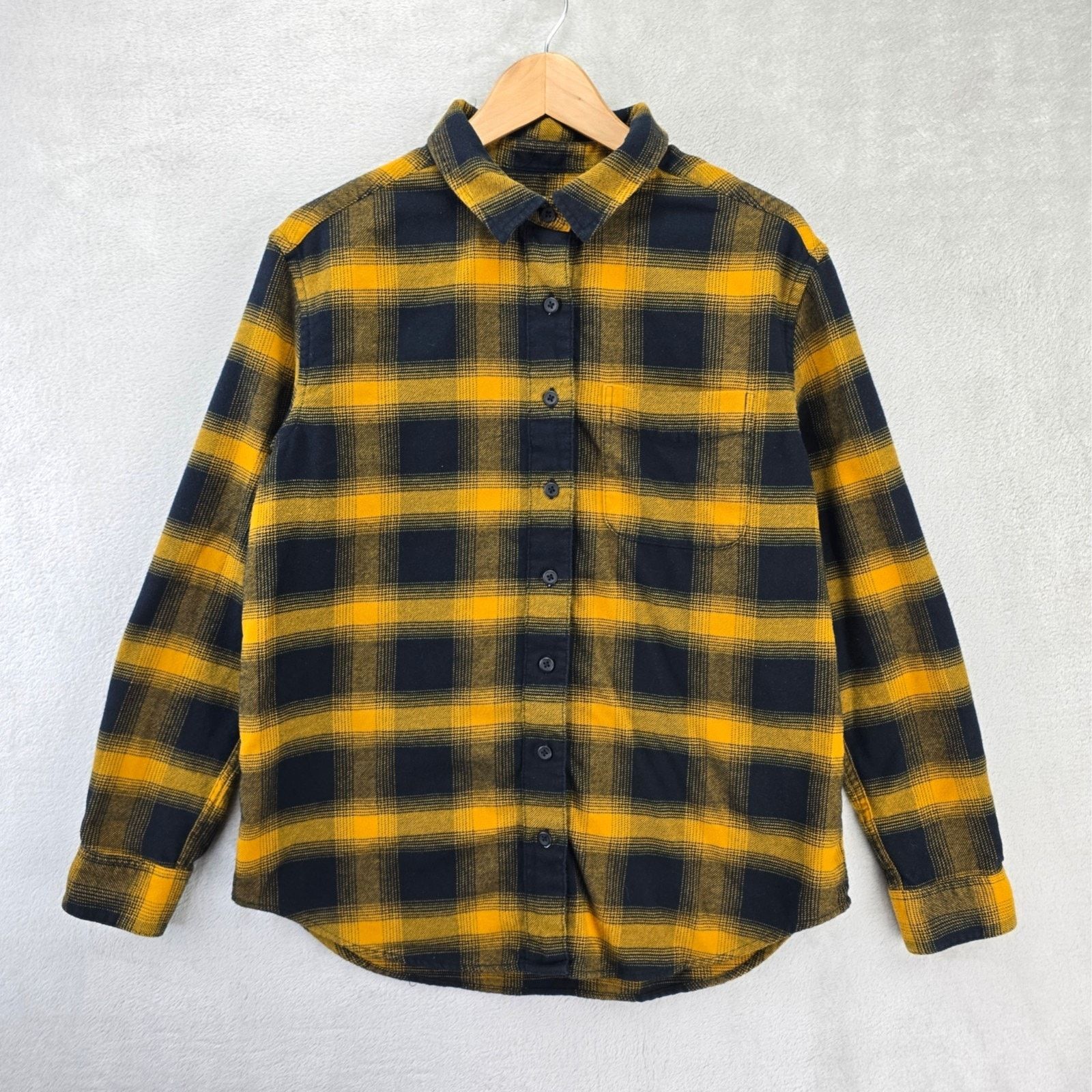 Pendleton Pendleton Womens Girlfriend Flannel Shirt Medium Ombre Plaid Size M / US 6-8 / IT 42-44 - 1 Thumbnail