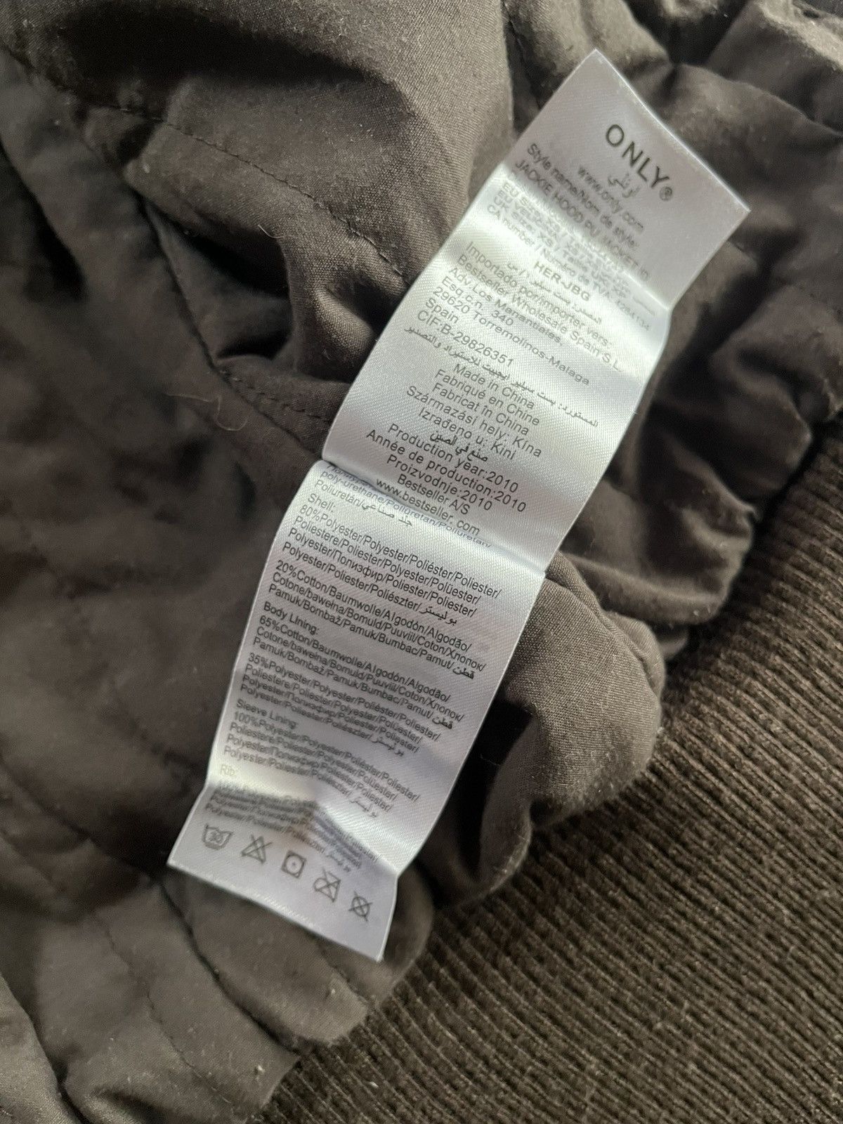 Japanese Brand 00s Faux Fur Hooded Y2K Bondage Straps Bomber Jacket XS Size XS / US 0-2 / IT 36-38 - 11 Thumbnail
