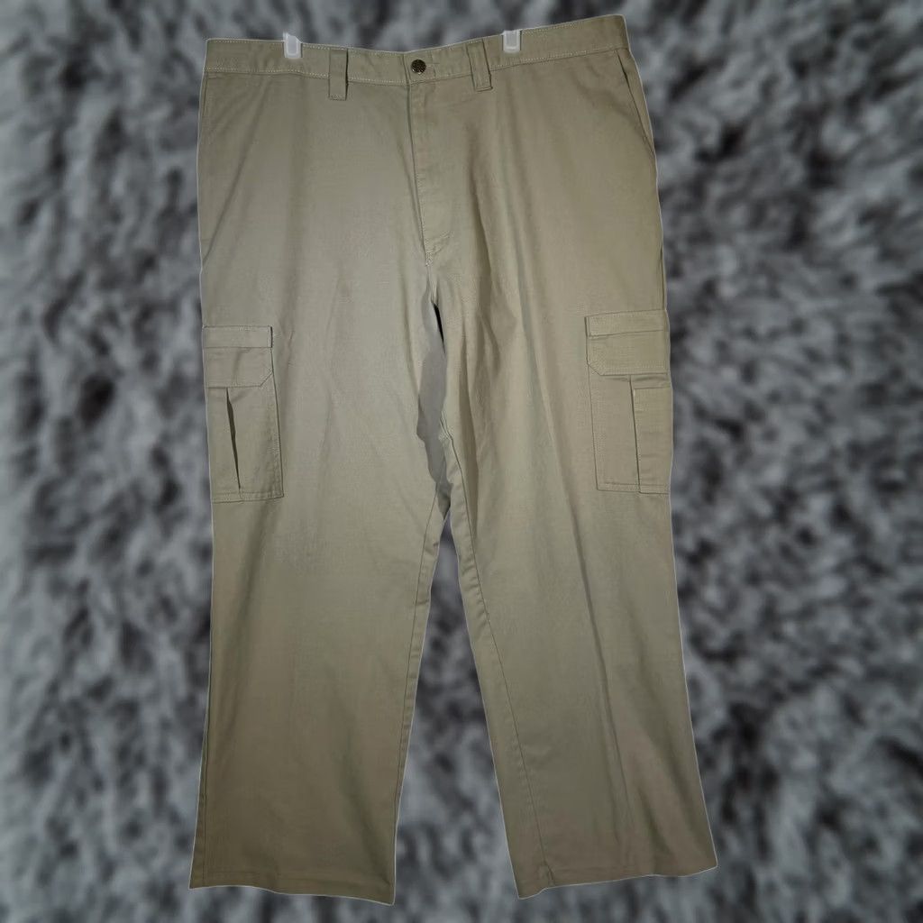 Dickies Dickies Cargo Pants Mens 42x32 Khaki Utility Workwear Pockets Polyester Blend Beige Workwear Dickies Mens Cargo Pants 42x32 Size US 42 / EU 58 - 1 Thumbnail