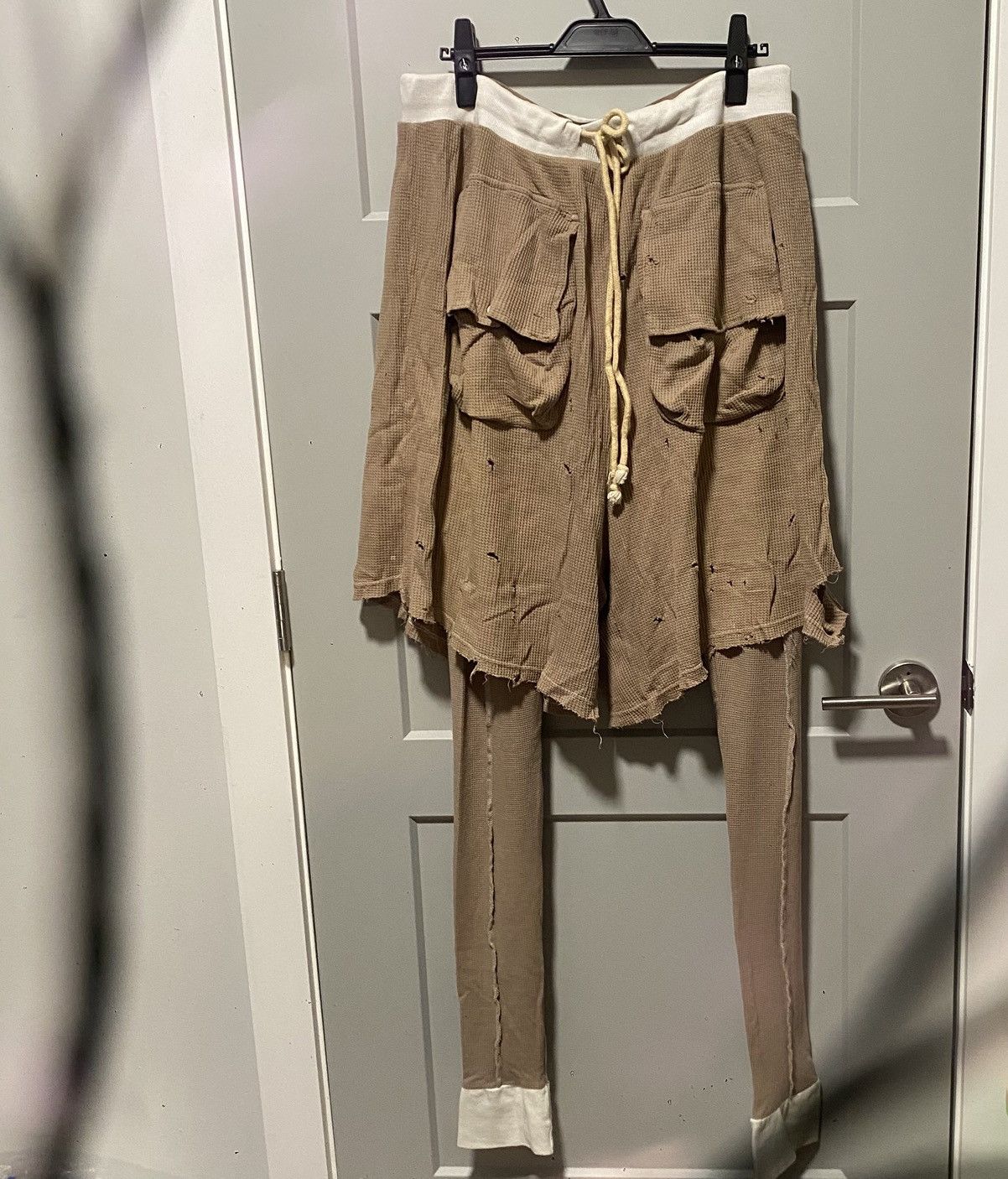 Other dasyori distressed shorts (comes with 2 pairs of leggings) Size US 36 / EU 52 - 3 Thumbnail