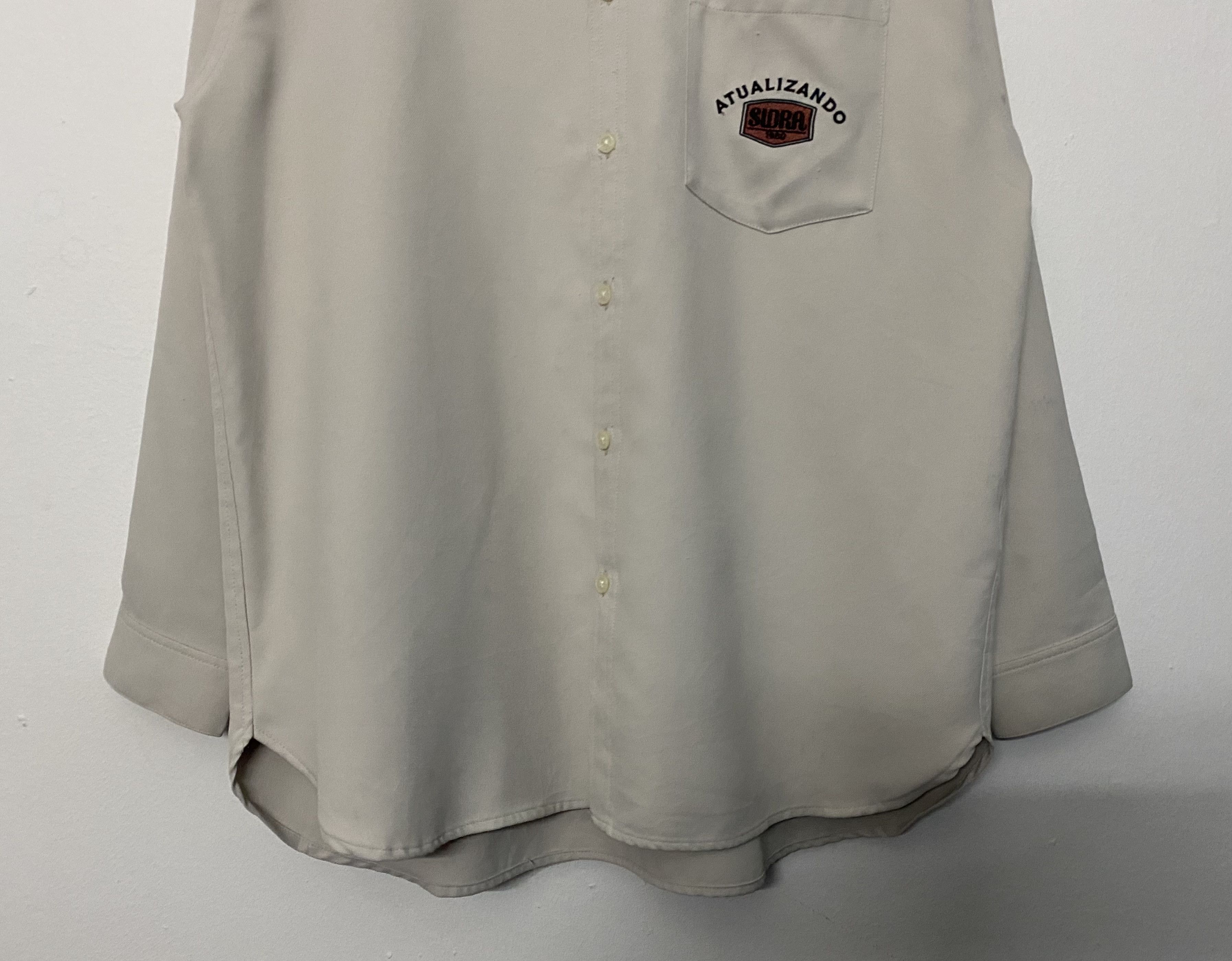 Japanese Brand Vintage Back Number "Atualizando" Embroidered Button Up Size US L / EU 52-54 / 3 - 4 Thumbnail