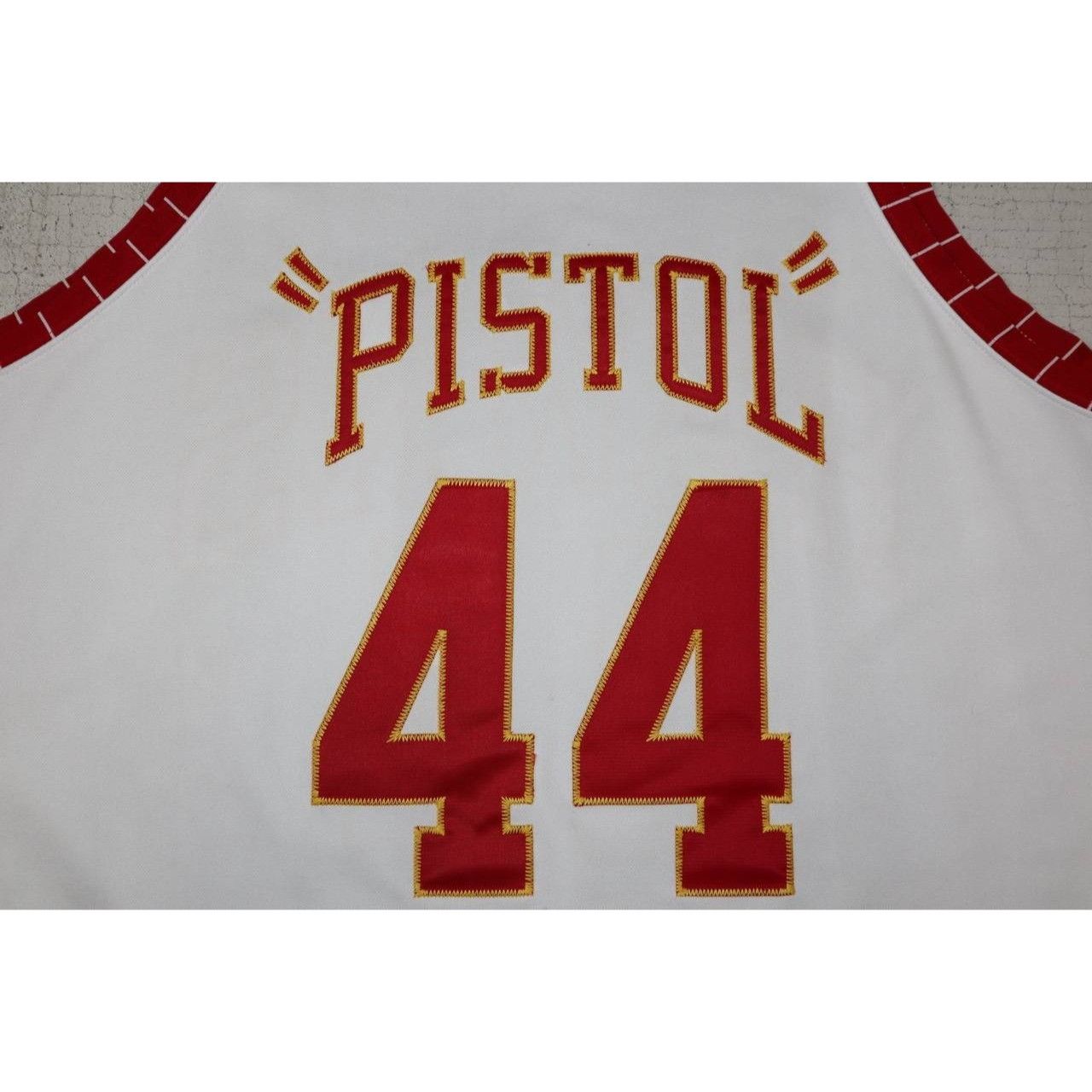 Mitchell & Ness Mitchell & Ness Atlanta Hawks Pistol Pete Jersey 44 1973-74 Size US M / EU 48-50 / 2 - 5 Thumbnail