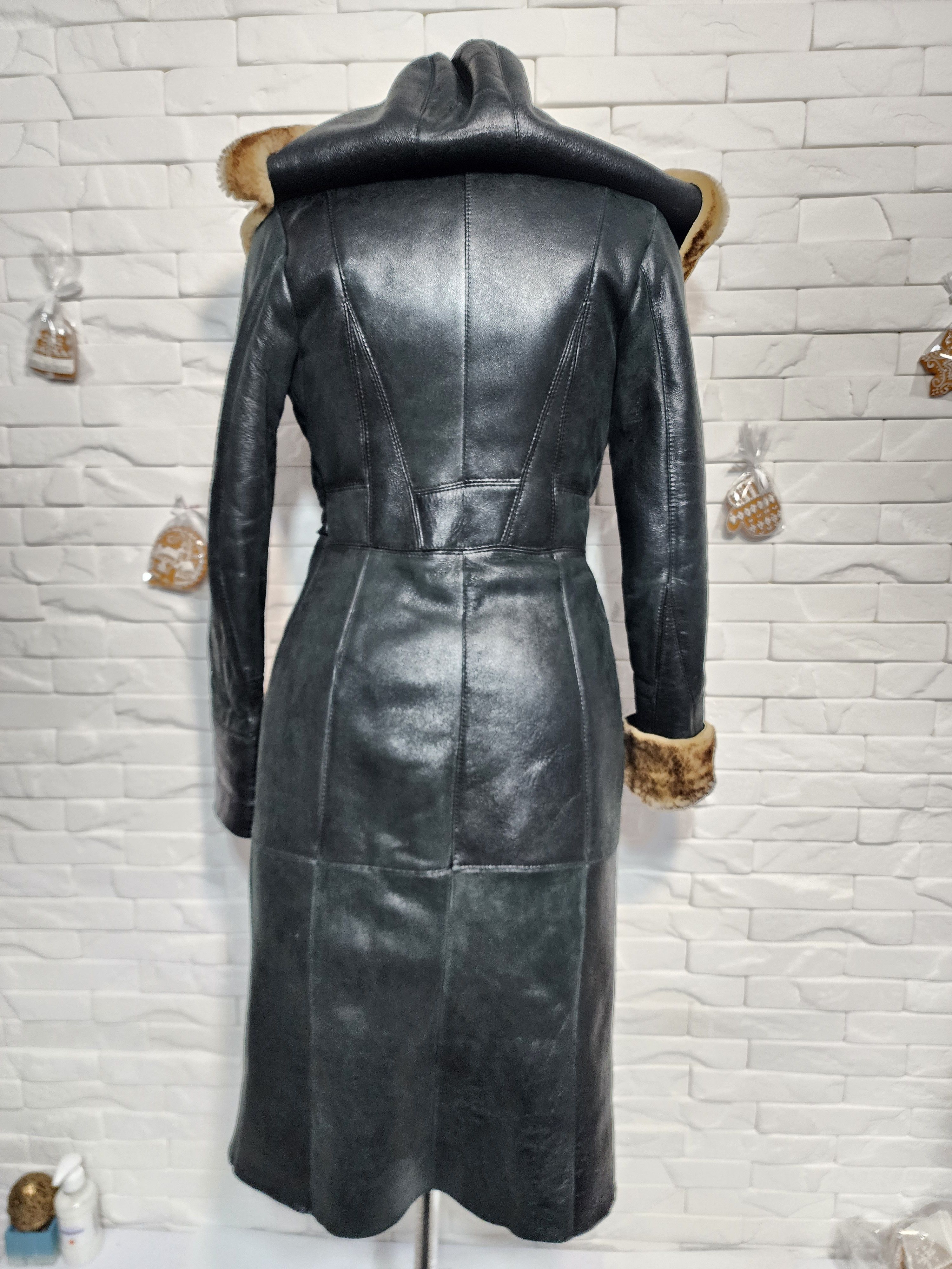 Furla Black Sheepskin Coat: Women's Fur Hood Winter Outwear Size M / US 6-8 / IT 42-44 - 5 Thumbnail