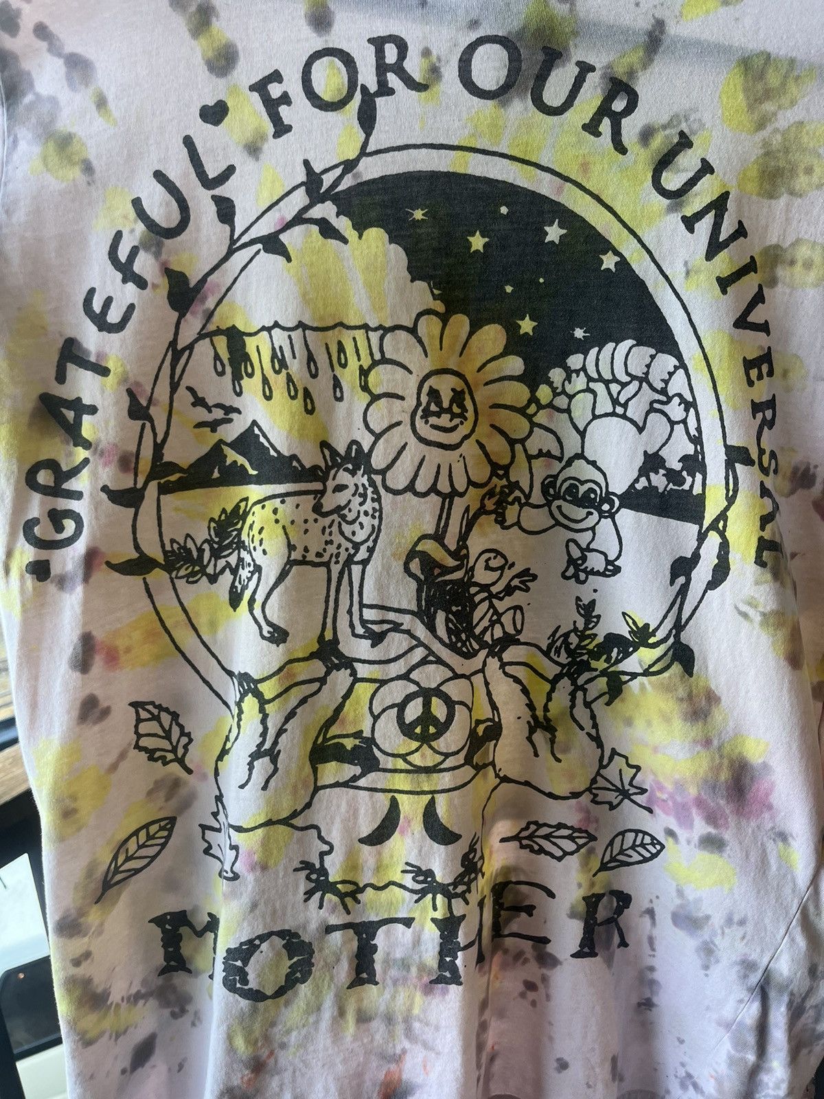 Online Ceramics OG Online Ceramics shirt “Grateful For Our Universal Mother” Size US M / EU 48-50 / 2 - 3 Thumbnail