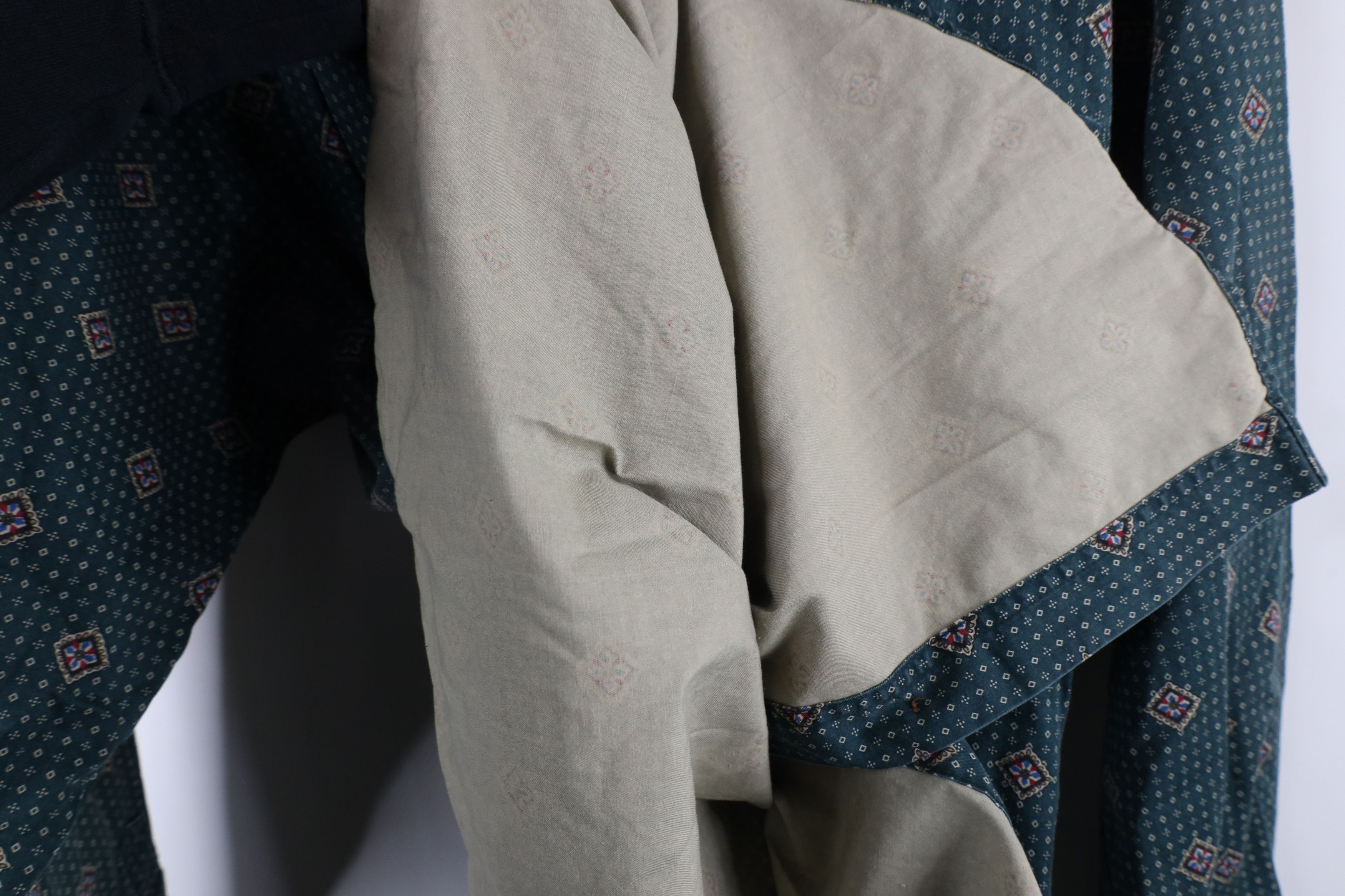 Vintage Vintage 90s Streetwear Geometric Diamond Button Down Shirt Size US L / EU 52-54 / 3 - 7 Thumbnail
