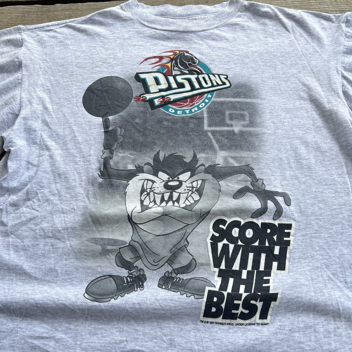 NBA Vintage 90s Detroit Pistons NBA Looney Tunes Taz T Shirt Size US XL / EU 56 / 4 - 3 Thumbnail
