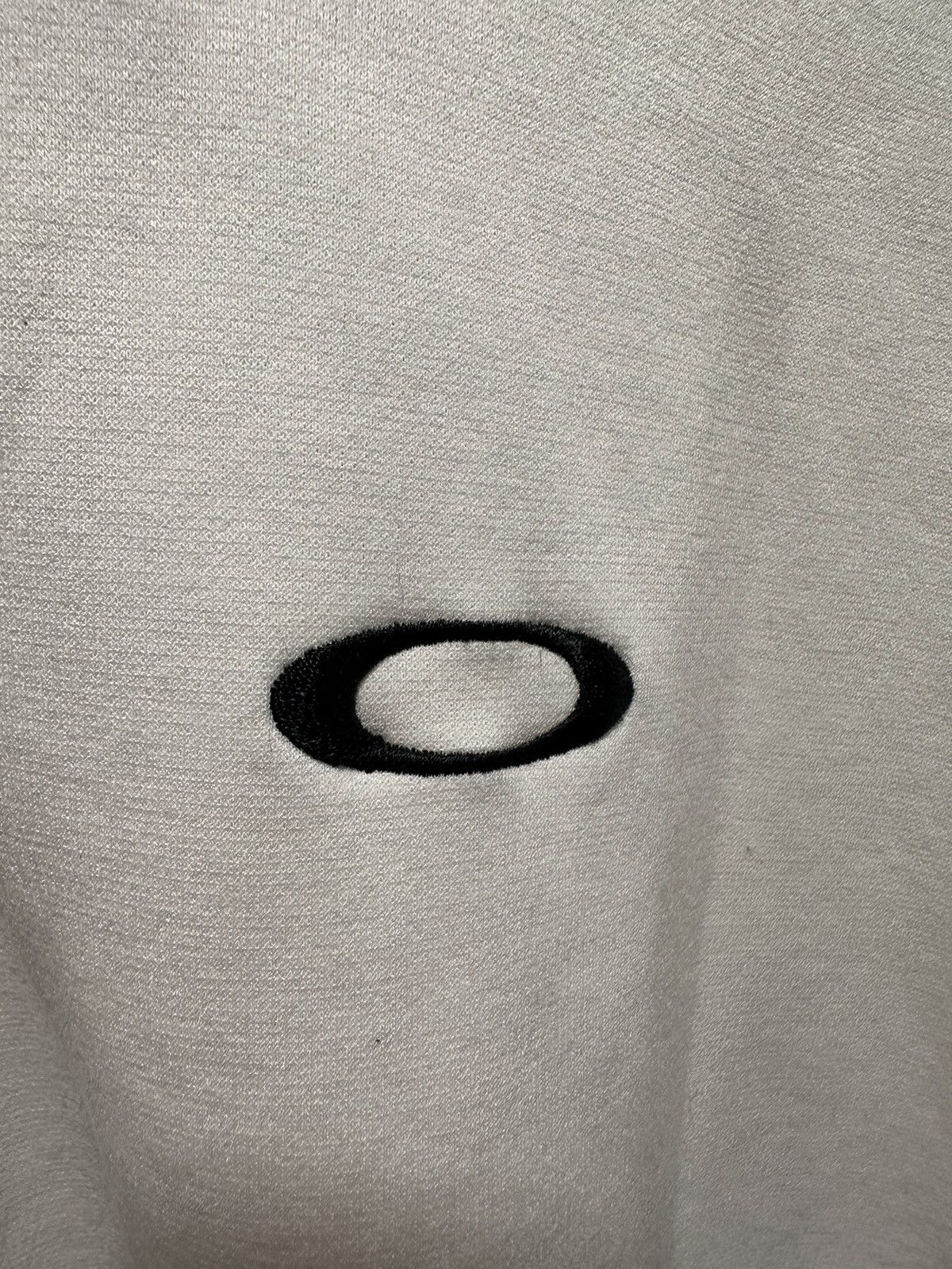 Oakley × Vintage Vintage Y2k Oakley Long Sleeve Shirt Tee Box Logo Size US XL / EU 56 / 4 - 9 Thumbnail