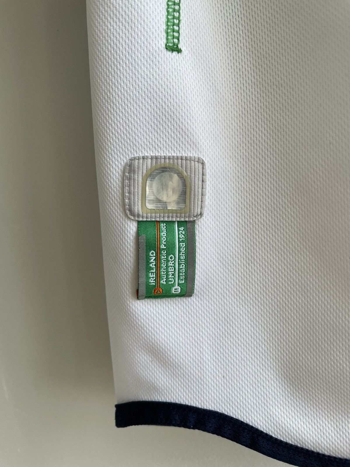 Vintage Ireland 2003 2004 2005 Football Shirt Soccer Jersey Umbro Size US XL / EU 56 / 4 - 10 Thumbnail