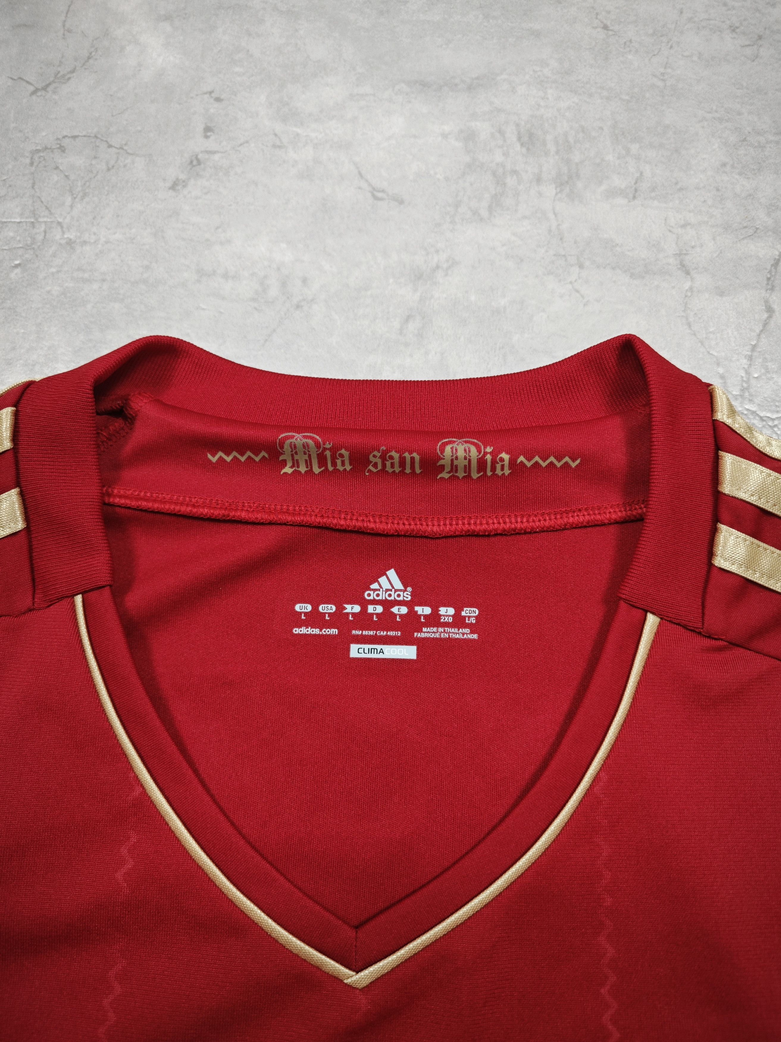 Adidas Bayern Munchen 2012 SHAQIRI 11 Size US L / EU 52-54 / 3 - 8 Thumbnail