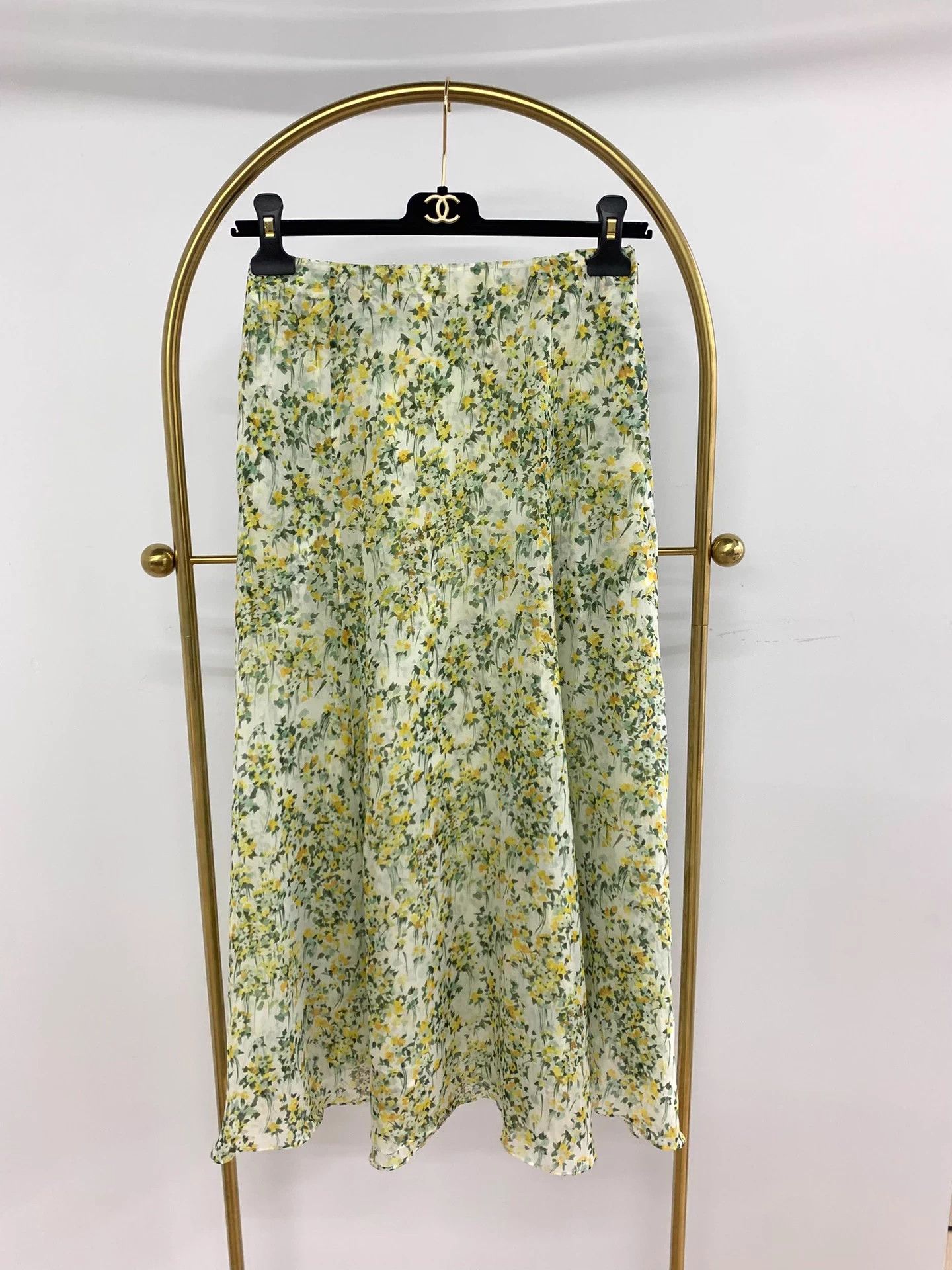 Celine Celine Women's Green Floral Skirt 40 New Size 27" / US 4 / IT 40 - 1 Thumbnail