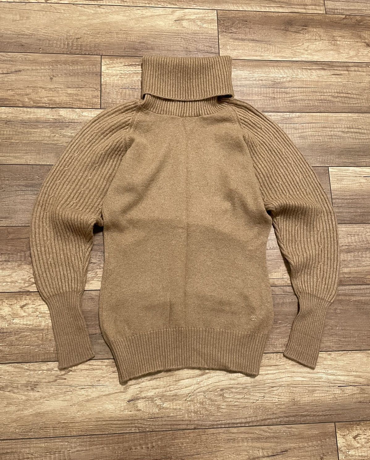 Chanel Chanel Camelhair Long Turtleneck Sweater Tunique Dress Size M / US 6-8 / IT 42-44 - 2 Thumbnail