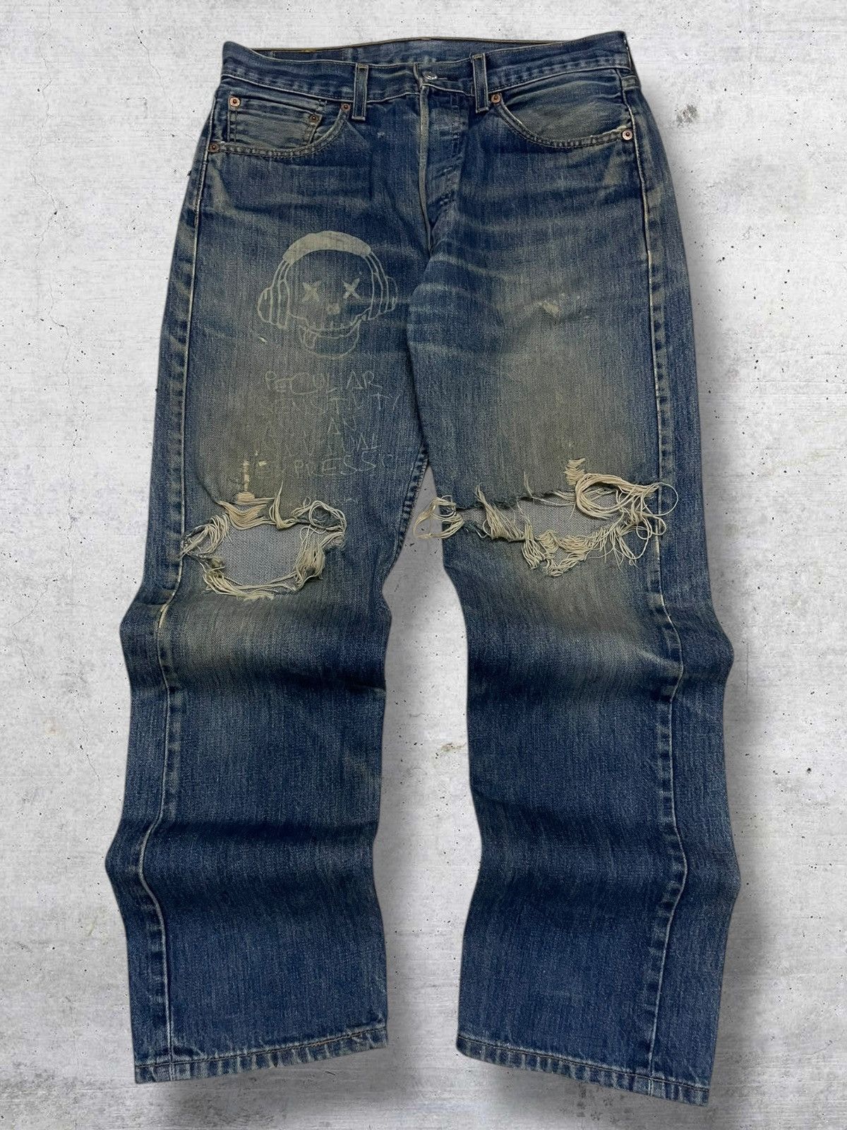 VINTAGE 501 LEVIS 90S DESIGNER SKULL RIPPED FRAYING OG DENIM