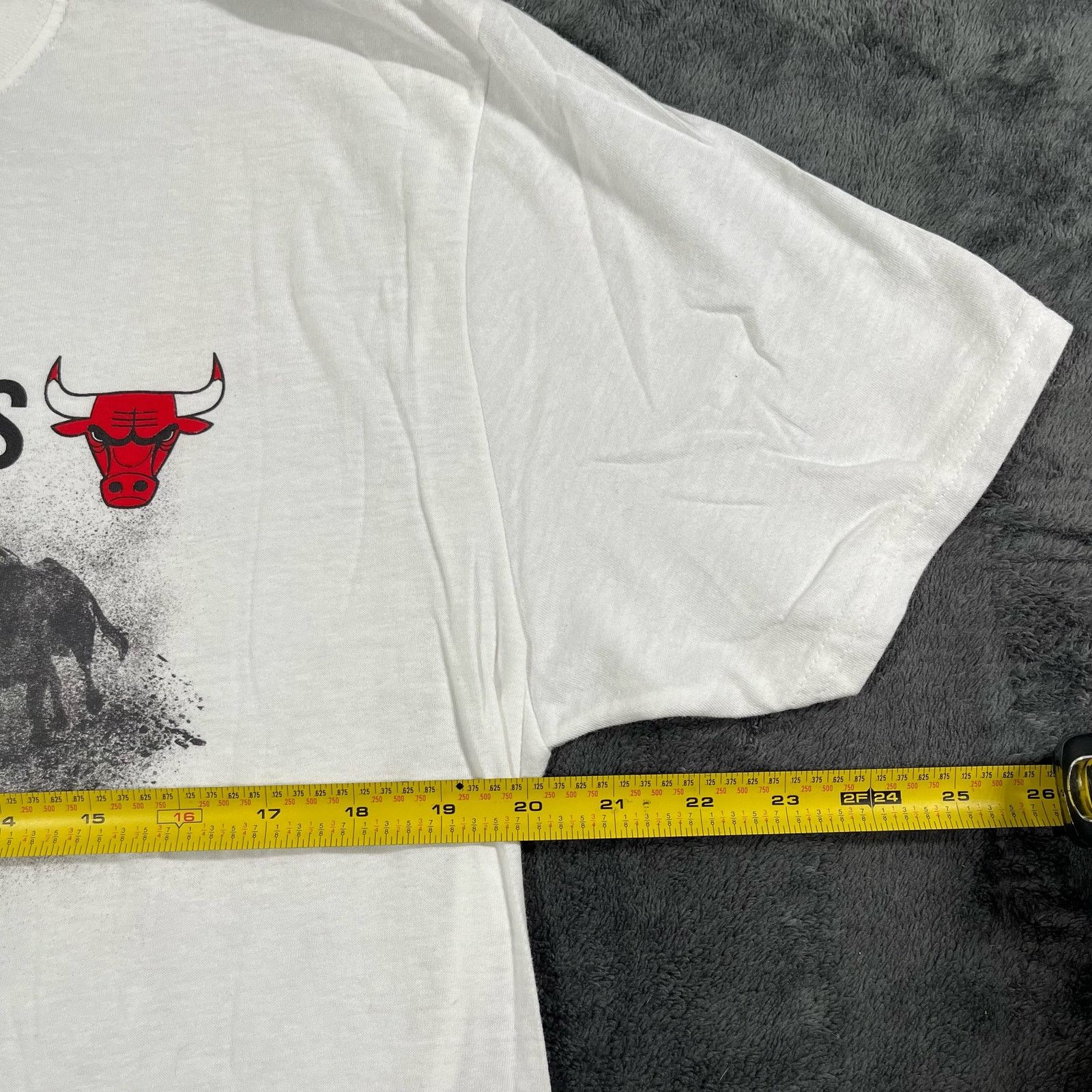 Gildan Chicago Bulls NBA T Shirt Sportswear Streetwear Sz L Size US L / EU 52-54 / 3 - 5 Thumbnail